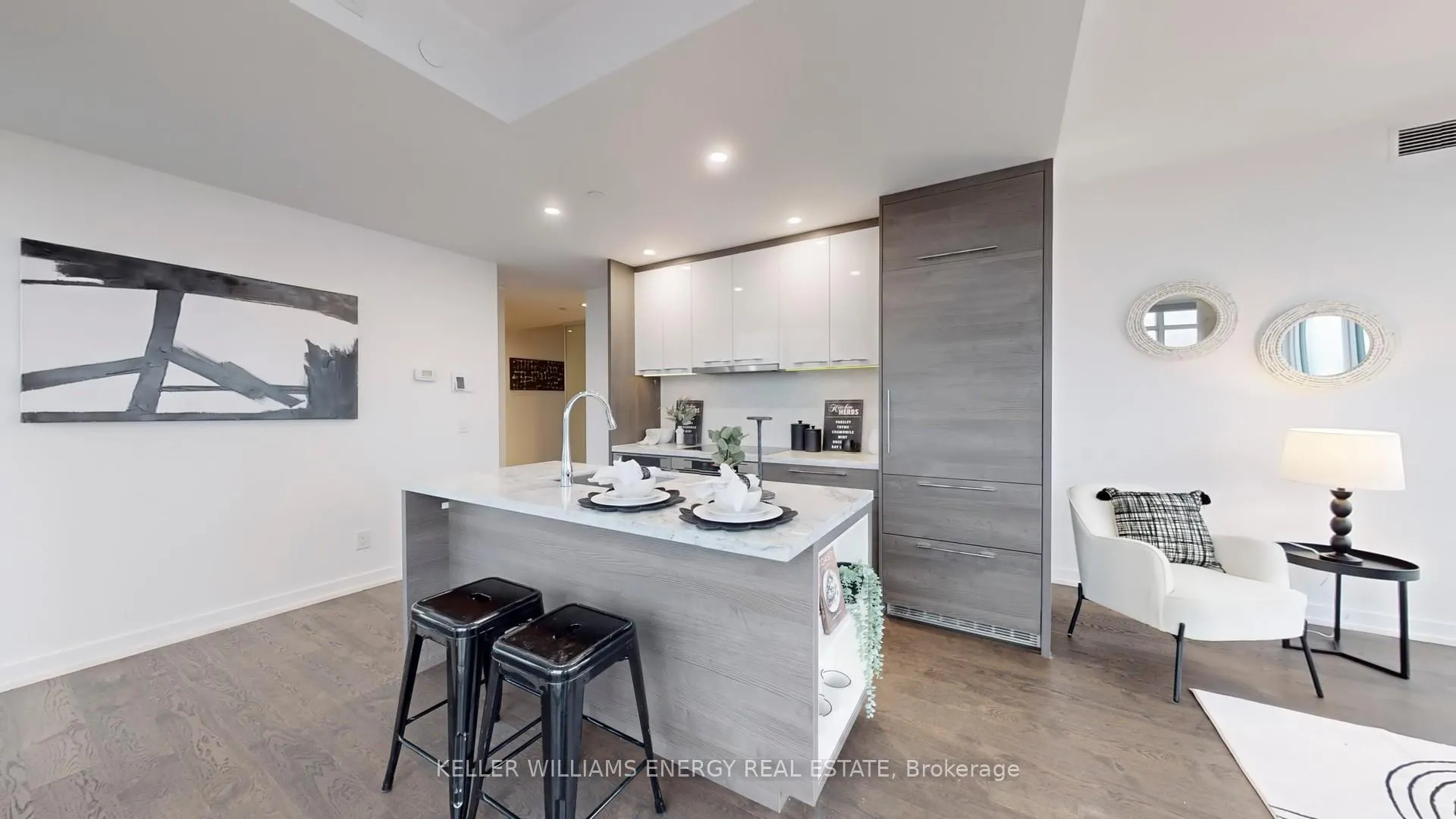Photo 5 of Unit 3307, 488 University Avenue, Toronto, University — HOMEH