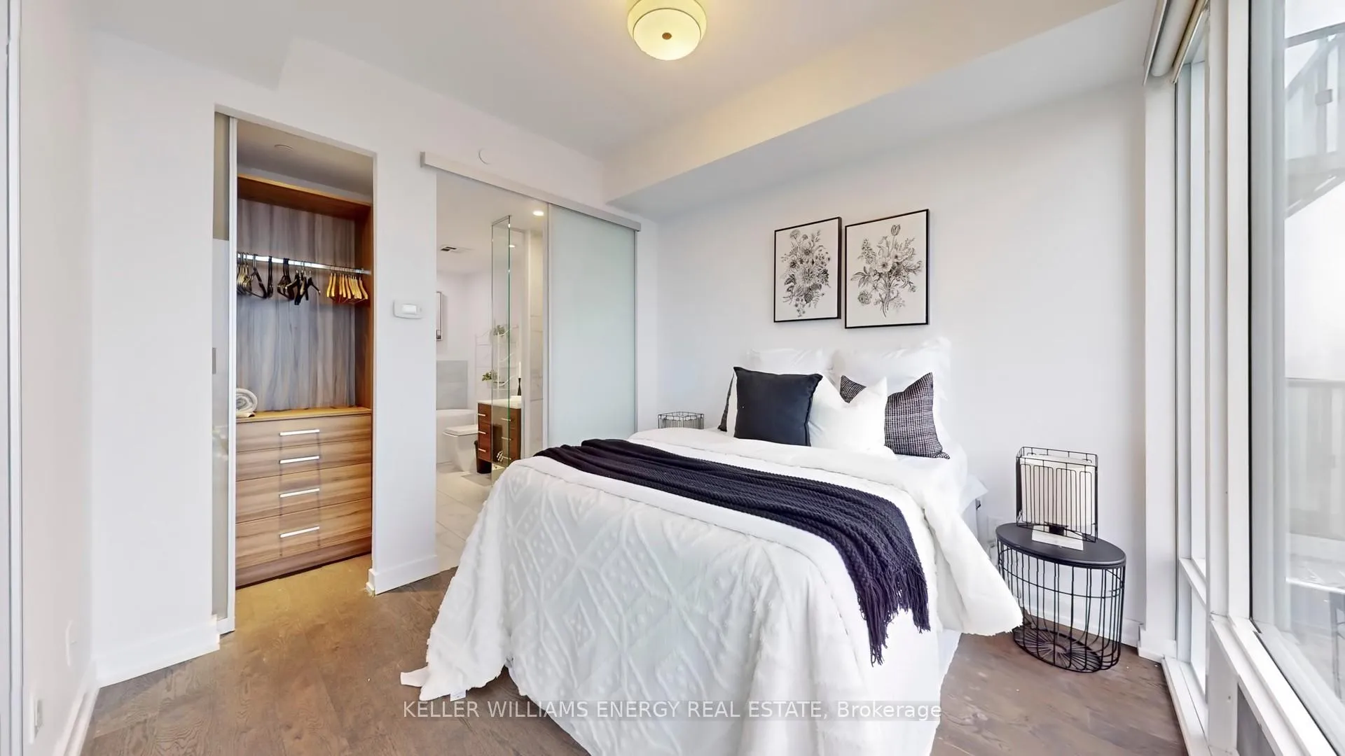 Photo 12 of Unit 3307, 488 University Avenue, Toronto, University — HOMEH