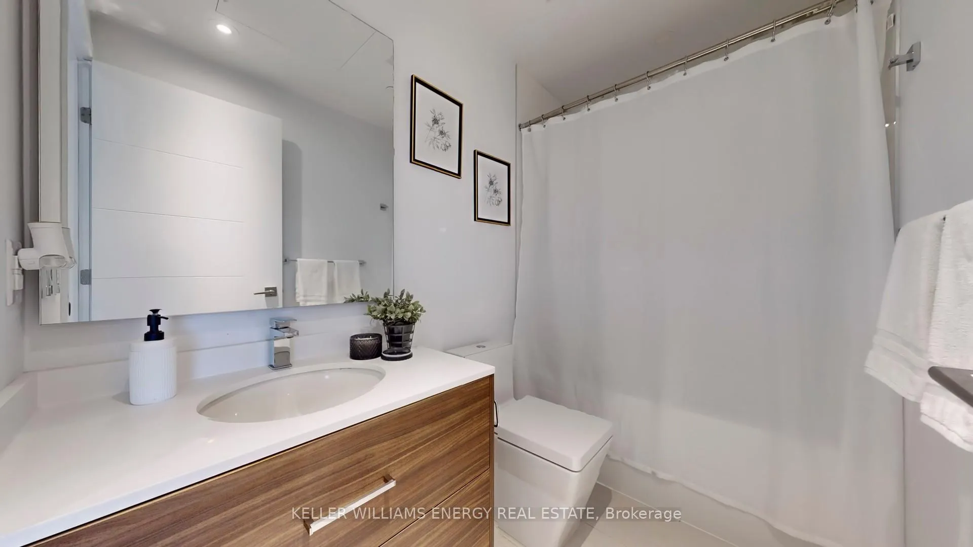 Photo 20 of Unit 3307, 488 University Avenue, Toronto, University — HOMEH