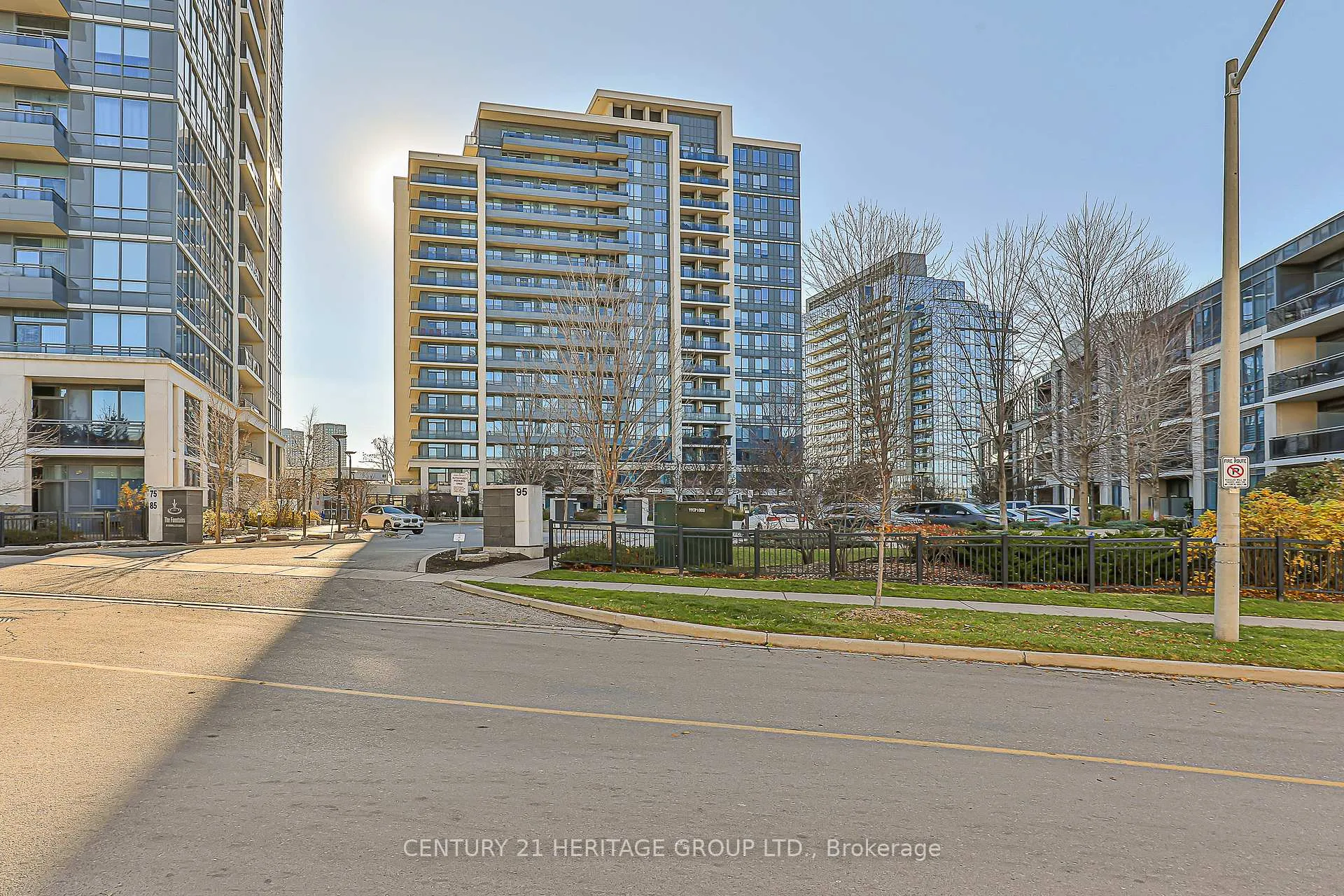 Photo 1 of Unit 914, 85 North Park Road, Vaughan, Beverley Glen — HOMEH