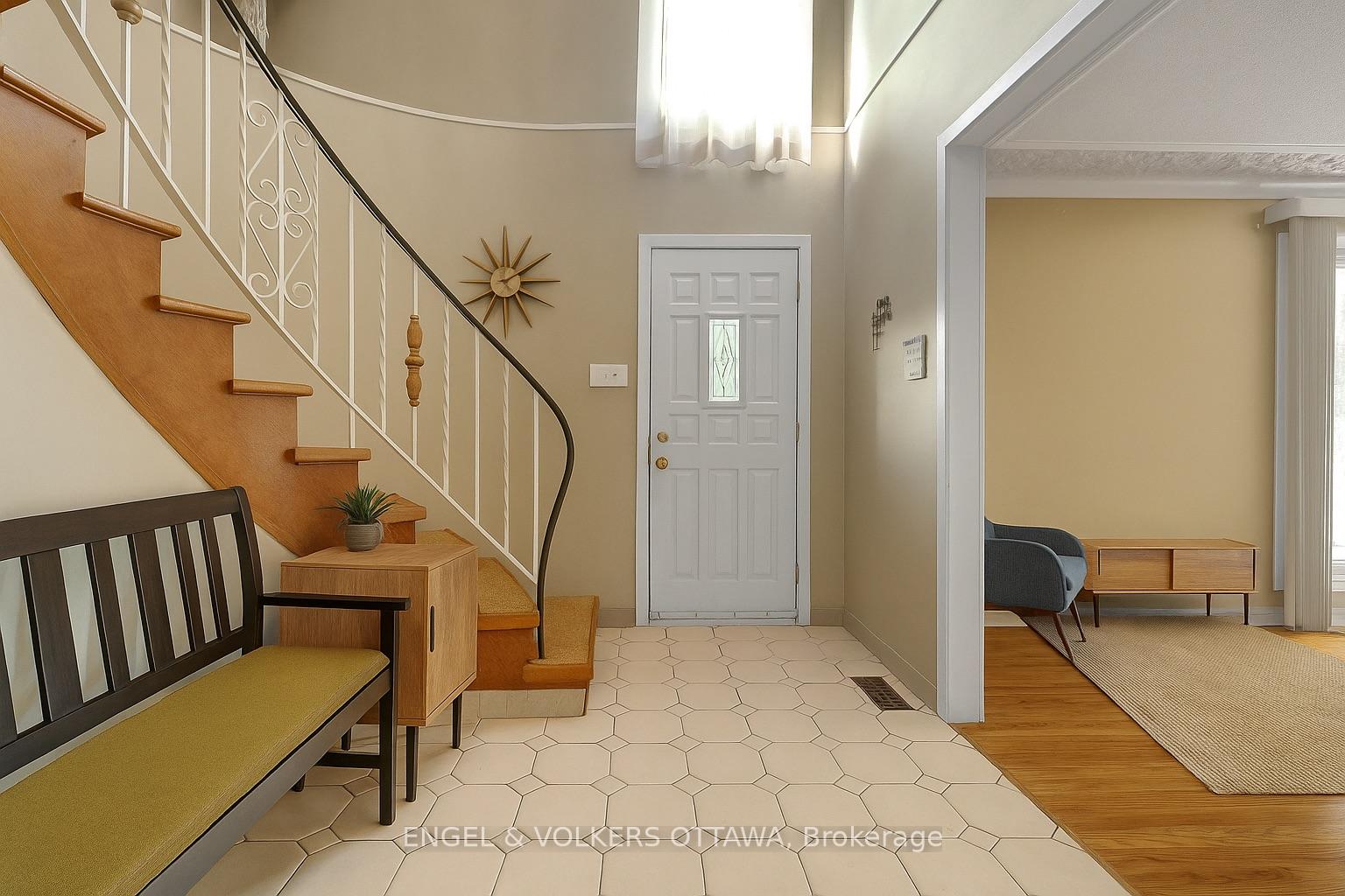 Photo 11 of 28A Ashburn Drive, Ottawa, Borden Farm/Stewart Farm/Carleton Heights/Parkwood Hills — HOMEH