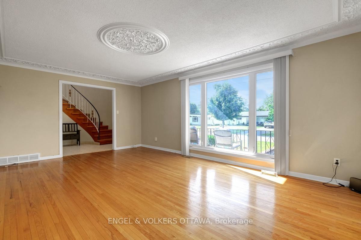 Photo 6 of 28A Ashburn Drive, Ottawa, Borden Farm/Stewart Farm/Carleton Heights/Parkwood Hills — HOMEH