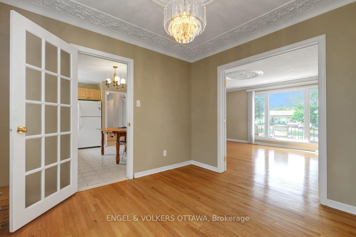 Photo 14 of 28A Ashburn Drive, Ottawa, Borden Farm/Stewart Farm/Carleton Heights/Parkwood Hills — HOMEH
