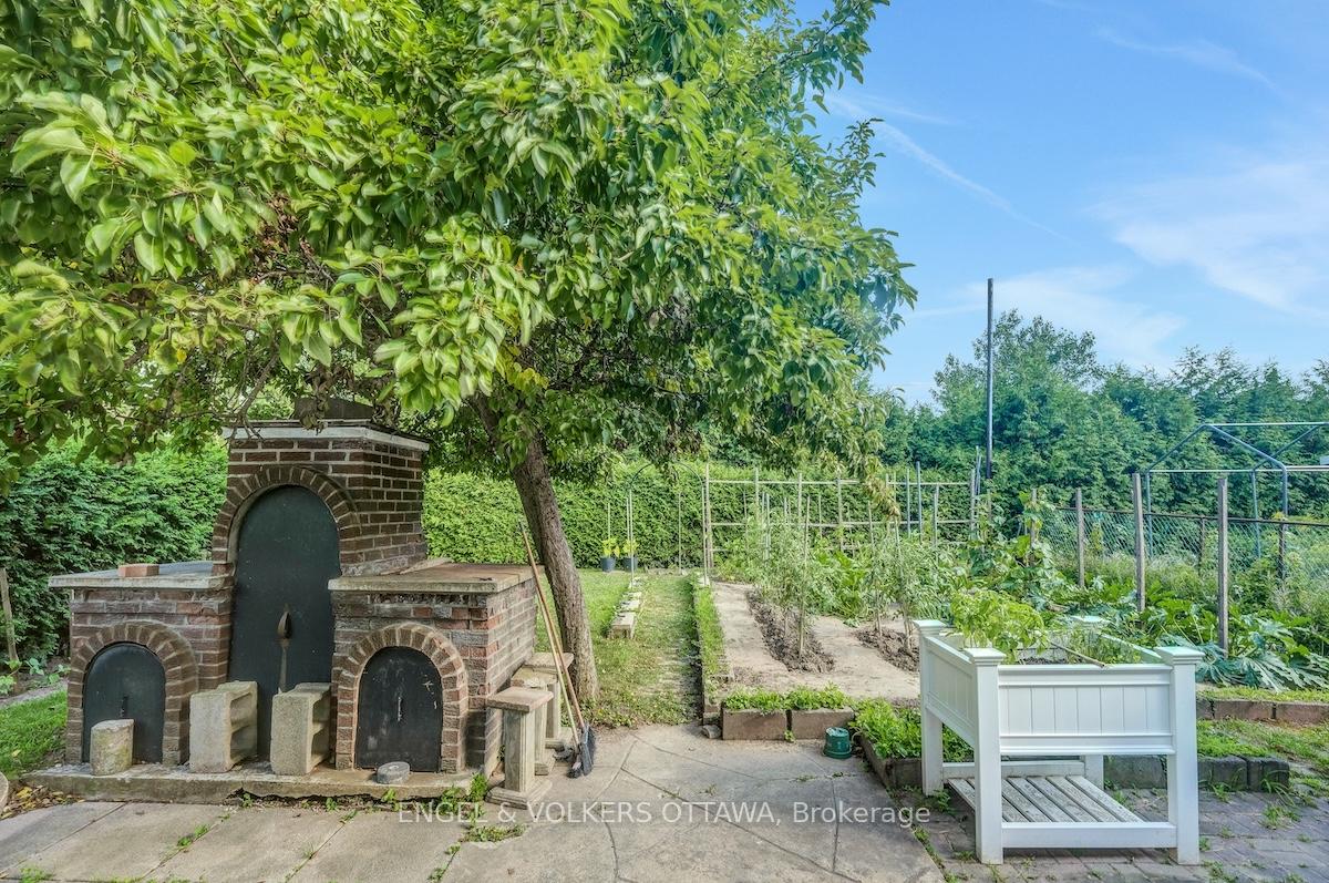 Photo 29 of 28A Ashburn Drive, Ottawa, Borden Farm/Stewart Farm/Carleton Heights/Parkwood Hills — HOMEH