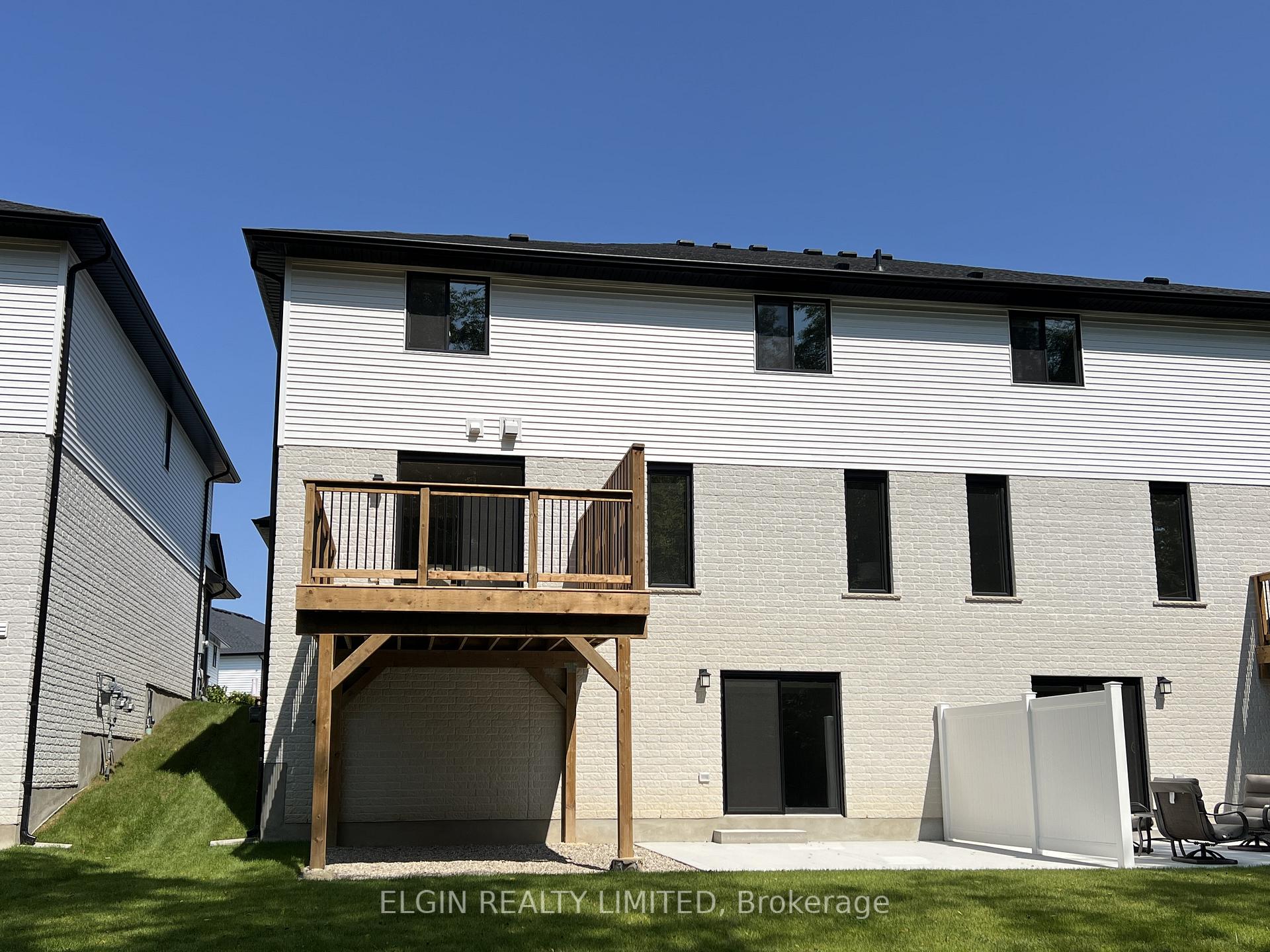 Photo 2 of 37-49 Royal Dornoch Drive, St. Thomas — HOMEH
