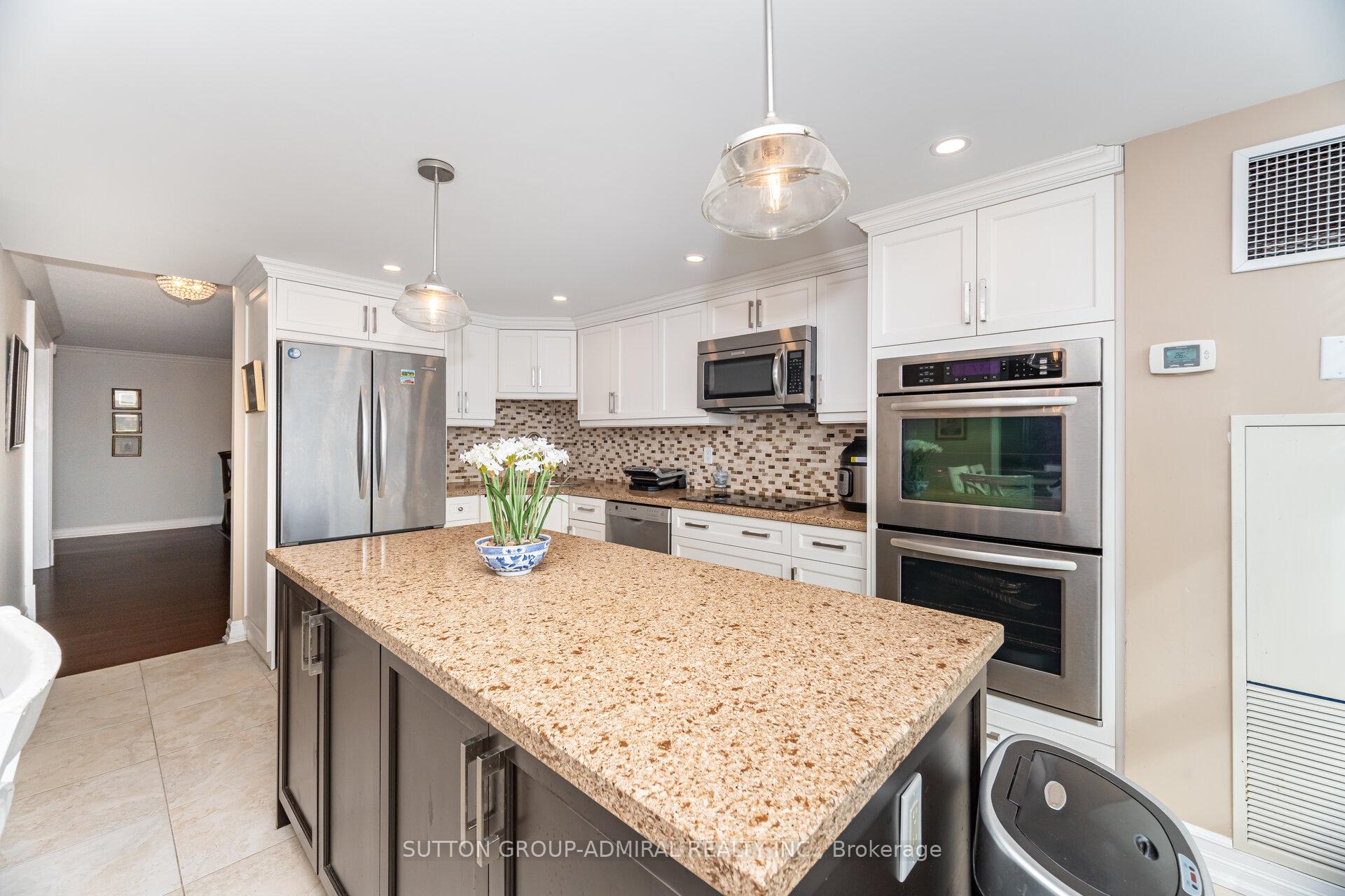 Photo 25 of Unit 1211, 7825 Bayview Avenue, Markham, Aileen-Willowbrook — HOMEH