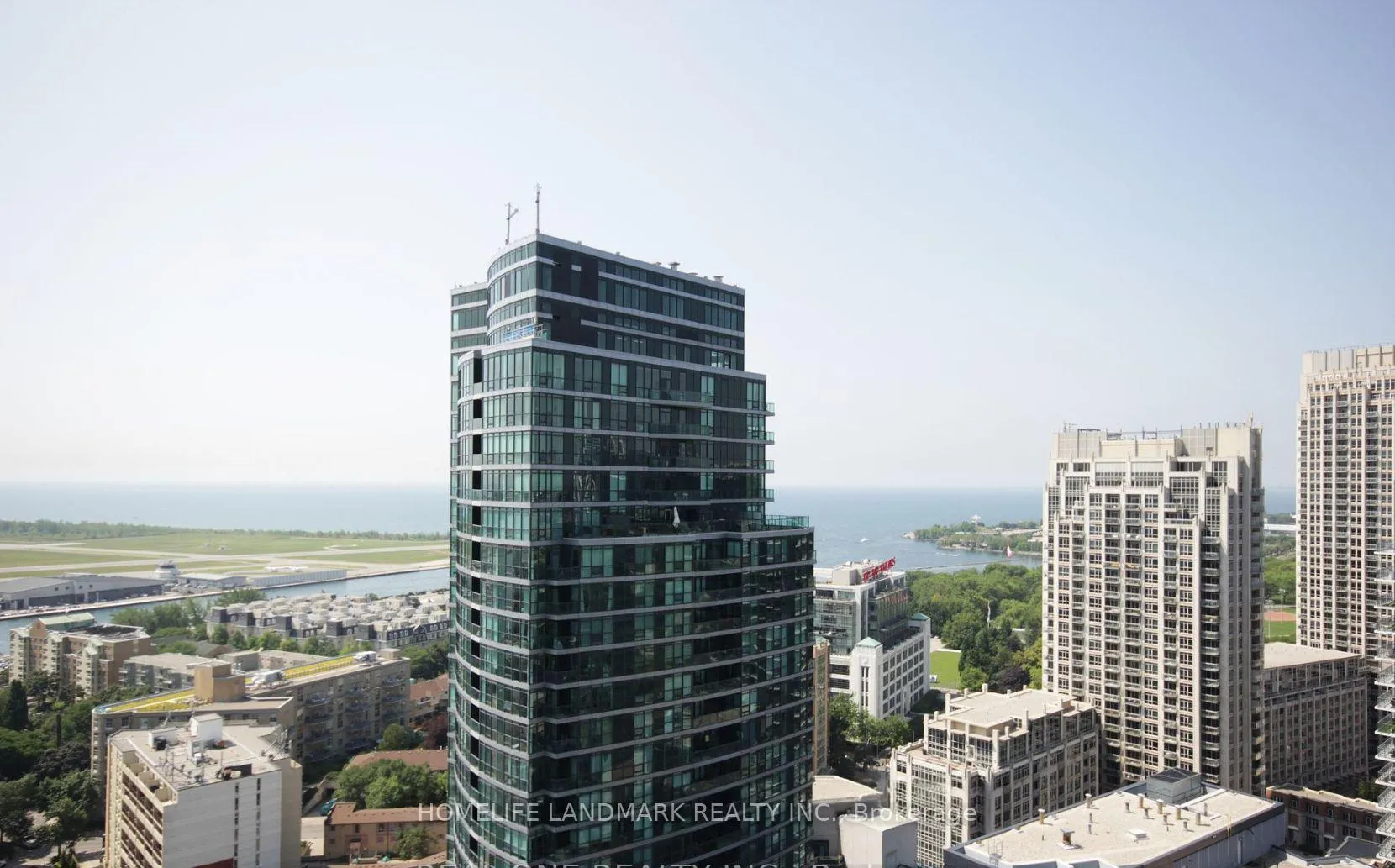 Photo 2 of Unit 3202, 19 Bathurst Street, Toronto, Waterfront Communities — HOMEH