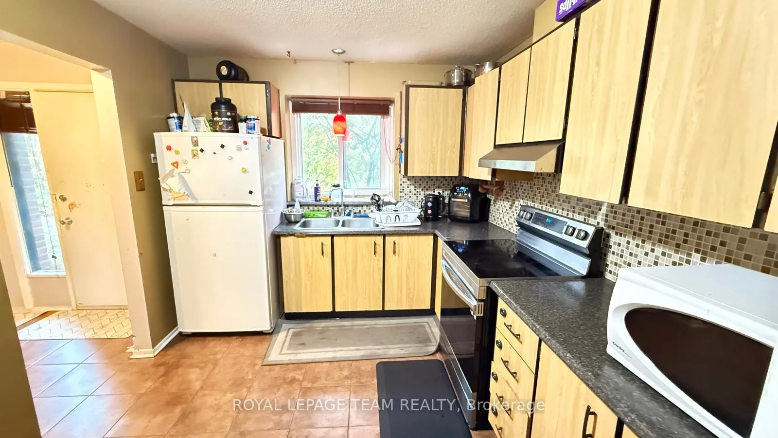 Photo 6 of 438D Moodie Drive, Ottawa, Westcliffe Estates — HOMEH