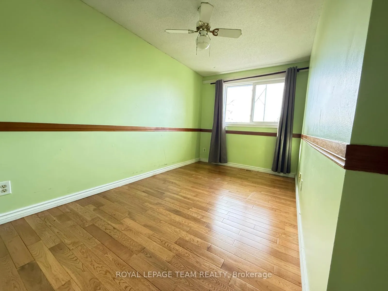 Photo 12 of 438D Moodie Drive, Ottawa, Westcliffe Estates — HOMEH
