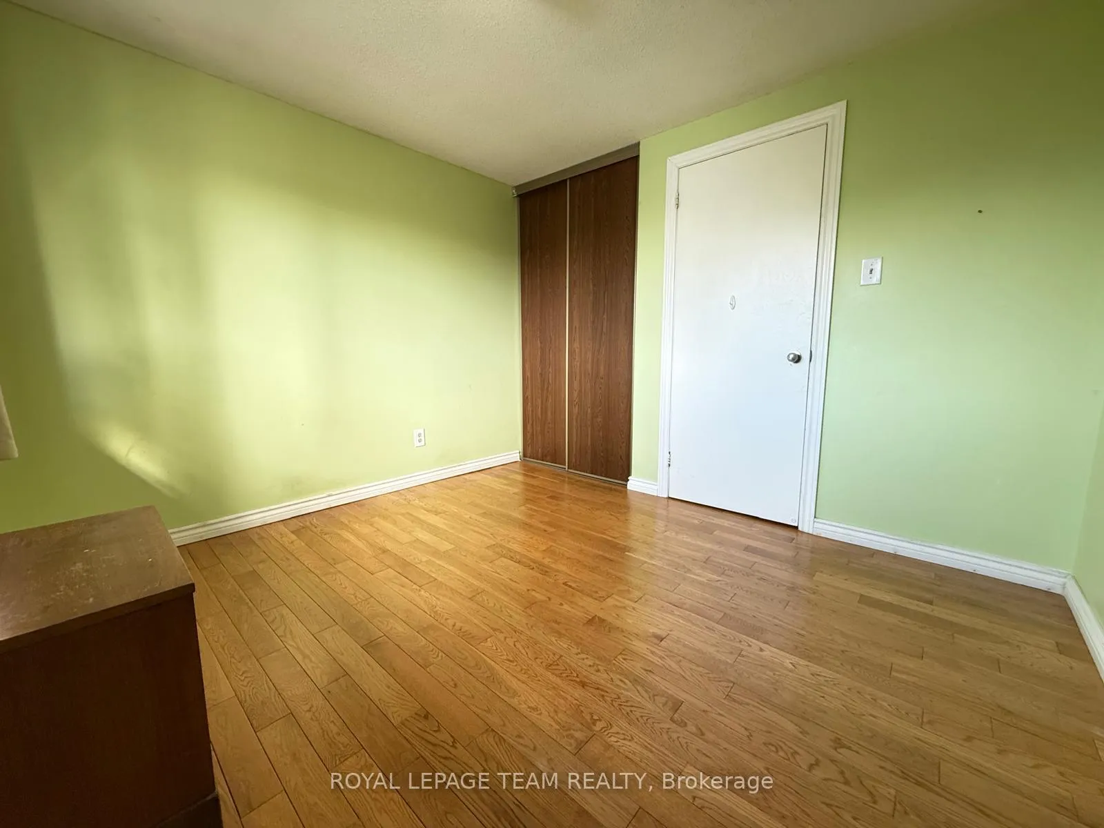 Photo 15 of 438D Moodie Drive, Ottawa, Westcliffe Estates — HOMEH