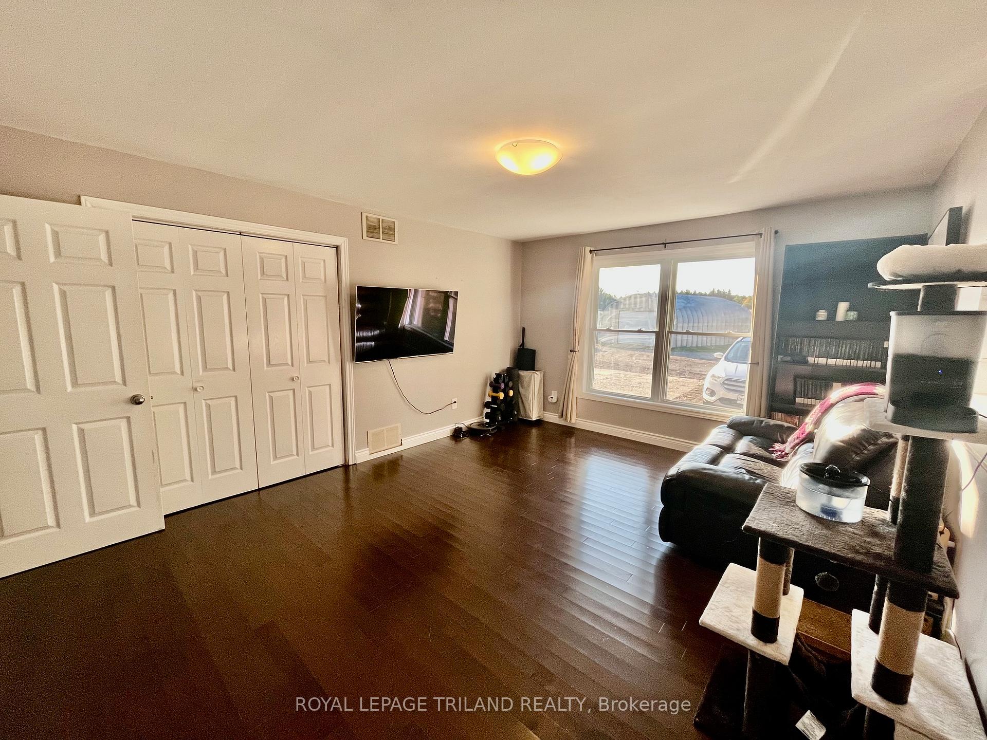 Photo 18 of 32896 Chalmers Line, Dutton/Dunwich, Iona — HOMEH