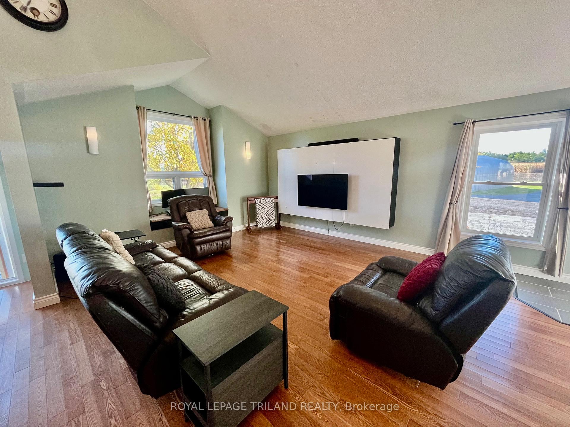 Photo 22 of 32896 Chalmers Line, Dutton/Dunwich, Iona — HOMEH
