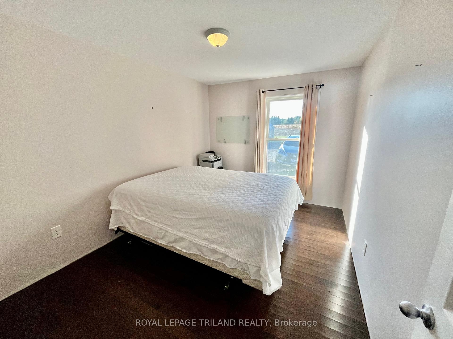 Photo 36 of 32896 Chalmers Line, Dutton/Dunwich, Iona — HOMEH