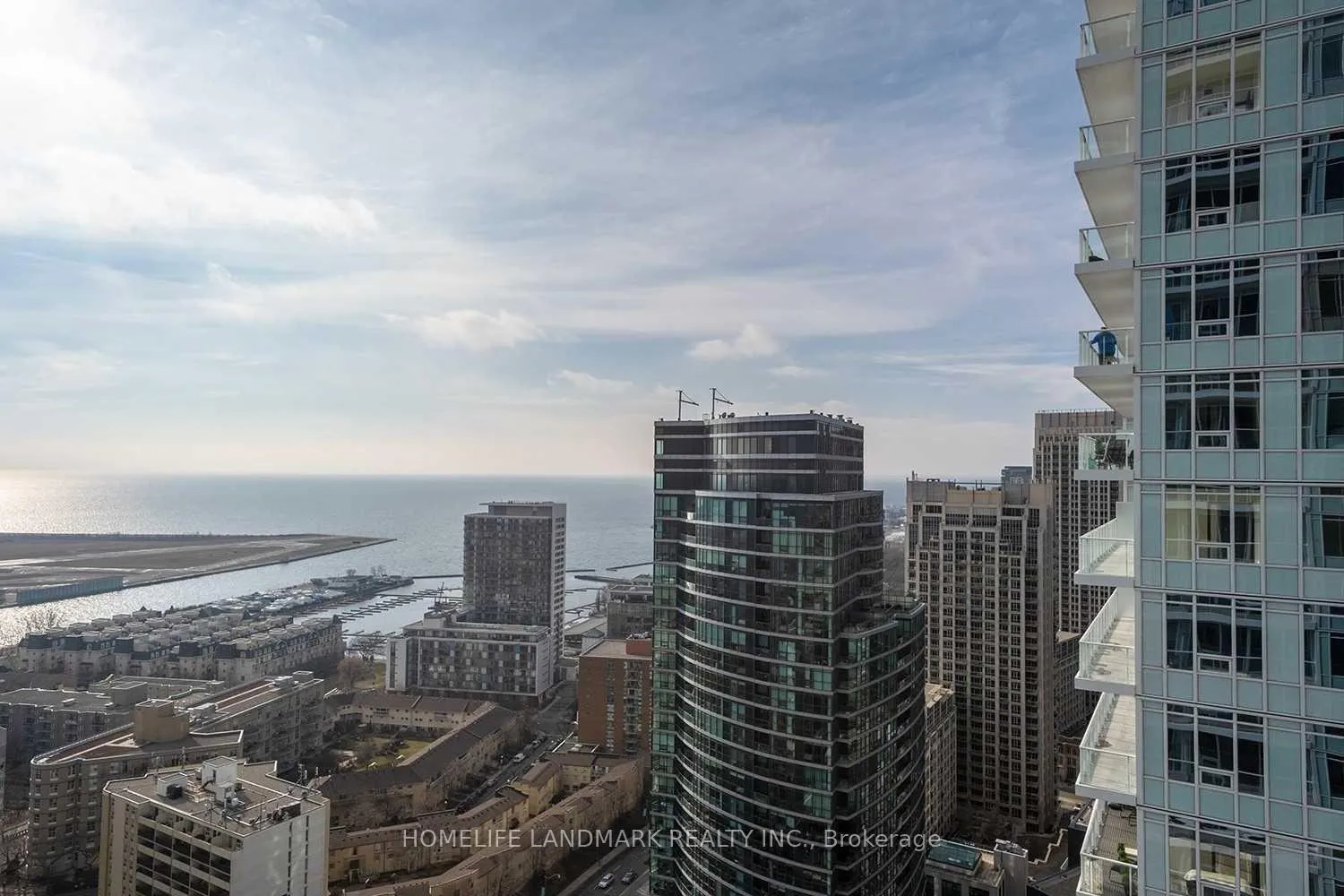 Photo 10 of Unit 3205, 17 Bathurst St Street, Toronto, Waterfront Communities — HOMEH