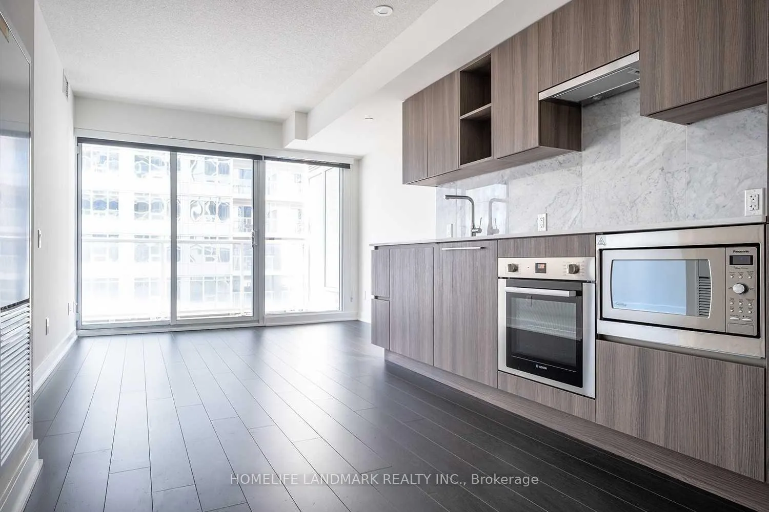Photo 11 of Unit 3205, 17 Bathurst St Street, Toronto, Waterfront Communities — HOMEH