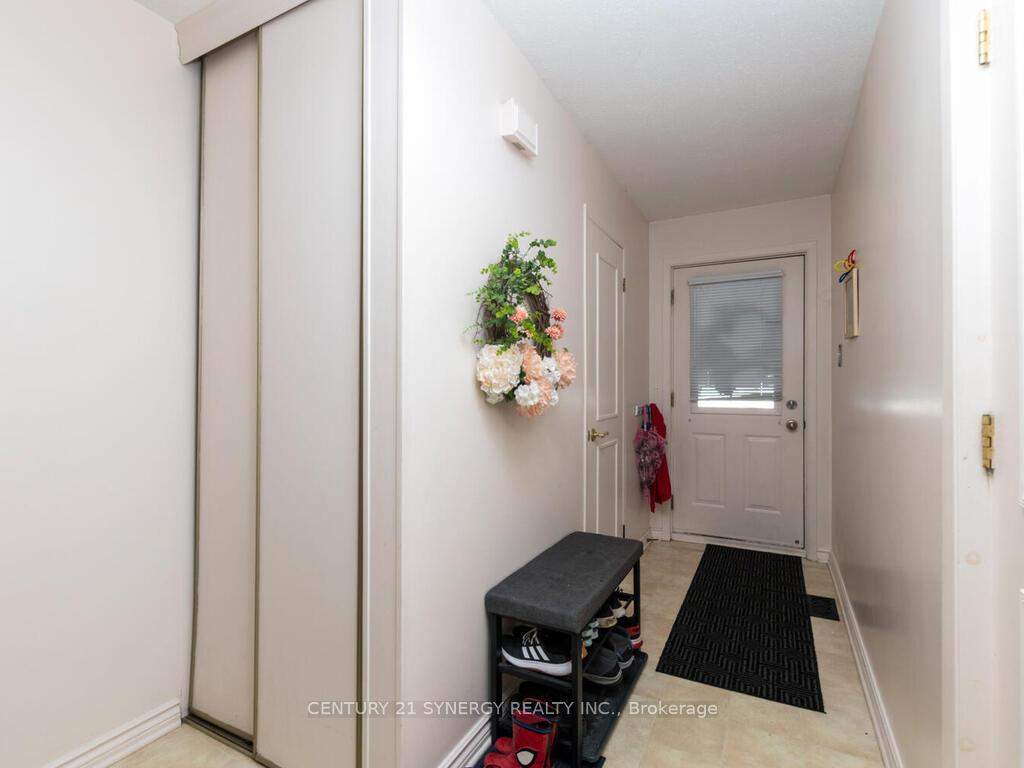 Photo 4 of 94 Bujold Court, Ottawa, Kanata - Katimavik — HOMEH