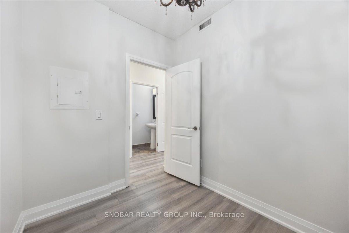 Photo 10 of Unit 103, 20 North Park Road, Vaughan, Beverley Glen — HOMEH