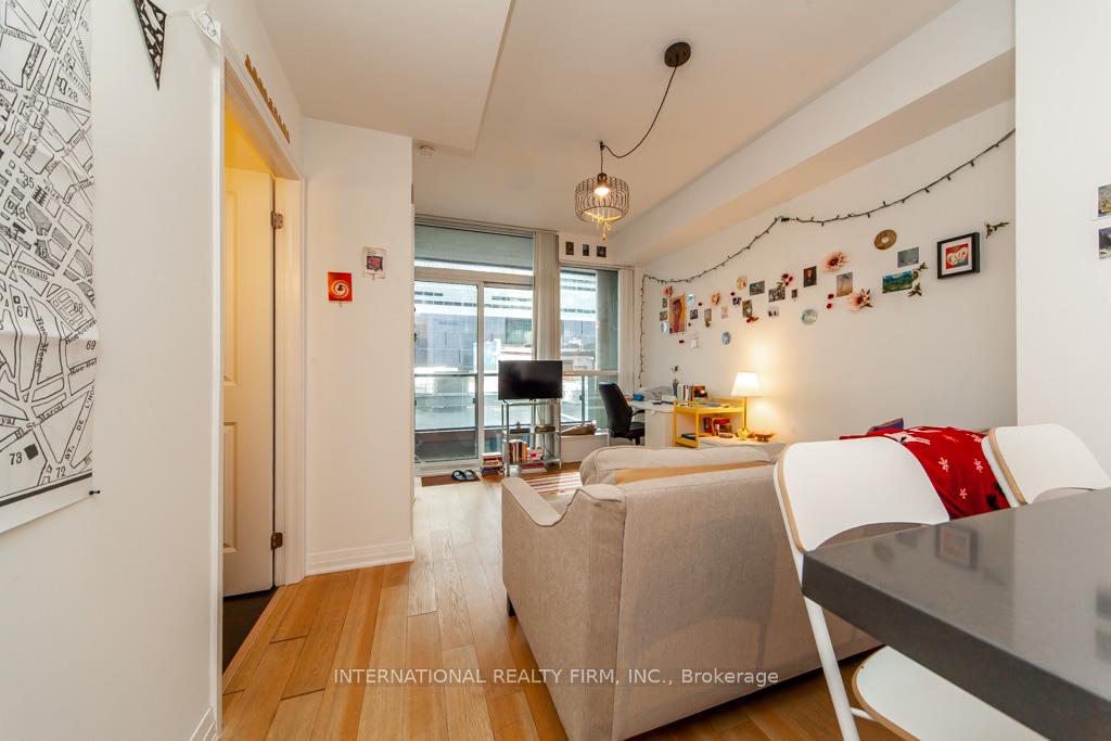 Photo 8 of Unit 318, 8 Mercer Street, Toronto, Waterfront Communities — HOMEH