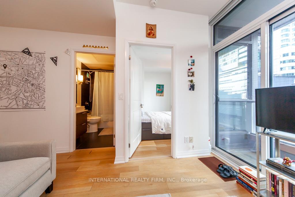 Photo 14 of Unit 318, 8 Mercer Street, Toronto, Waterfront Communities — HOMEH