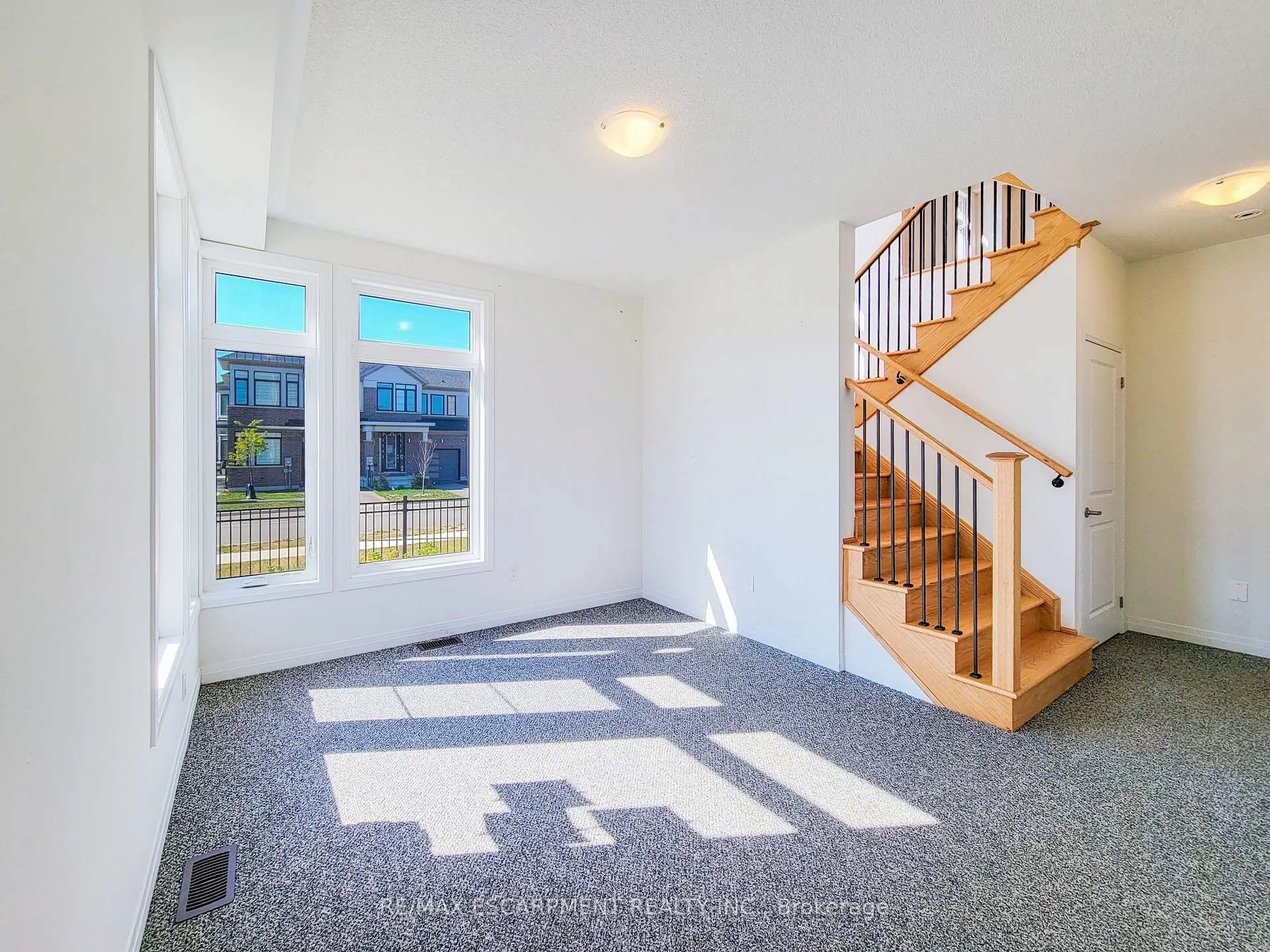 Photo 7 of 457 Provident Way, Hamilton, Mount Hope — HOMEH