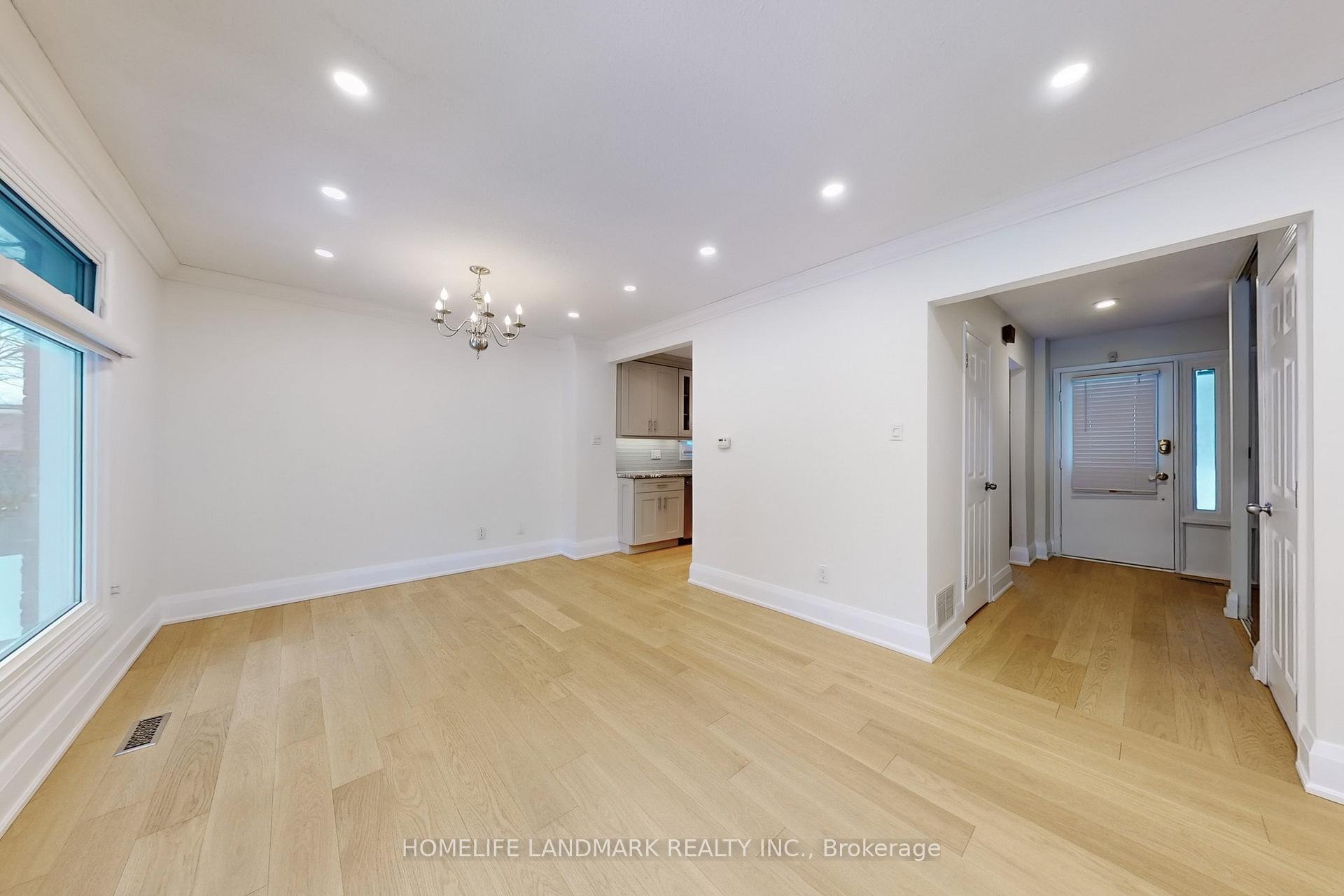 Photo 7 of 38 Corbett Crescent, Aurora, Aurora Highlands — HOMEH