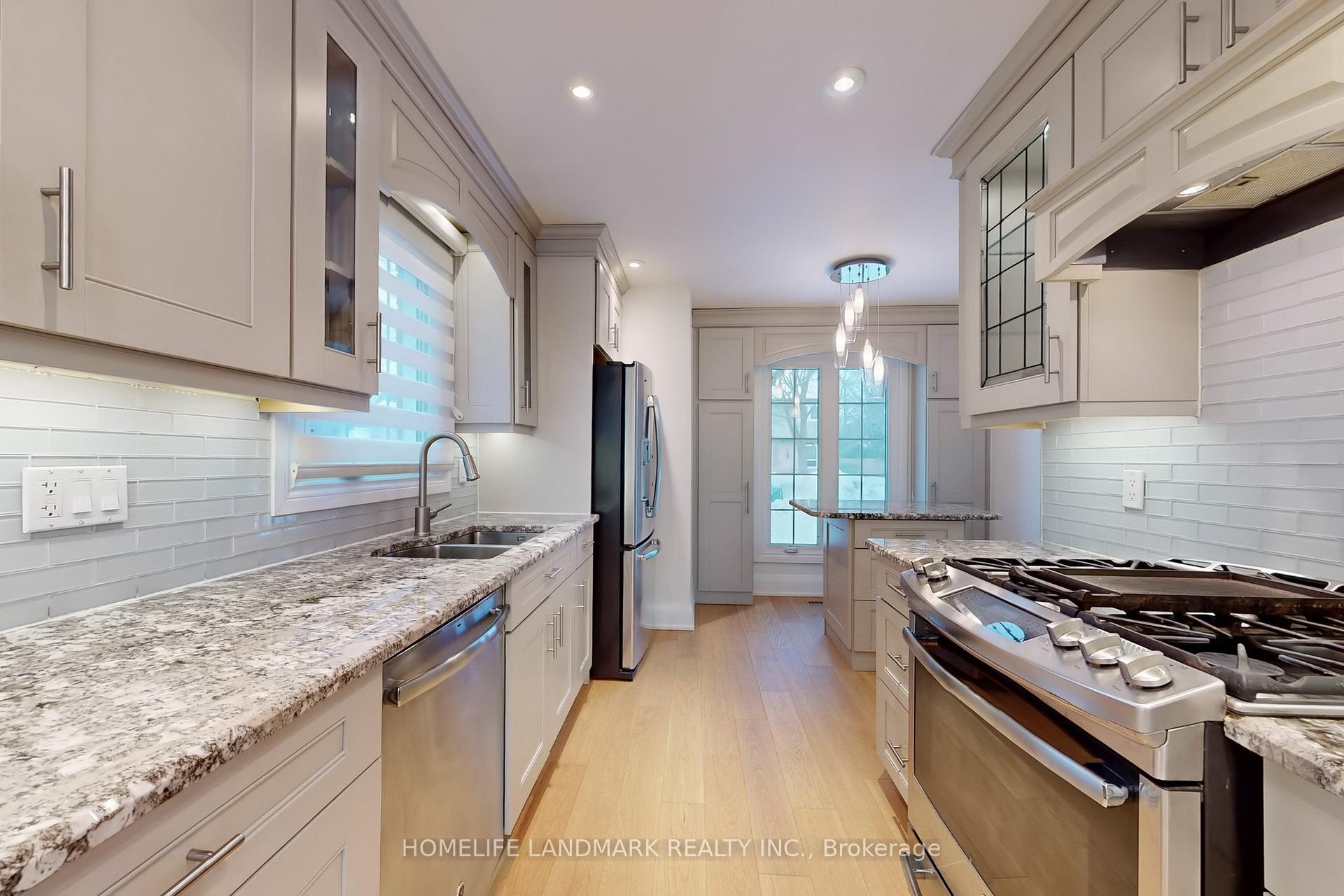 Photo 8 of 38 Corbett Crescent, Aurora, Aurora Highlands — HOMEH