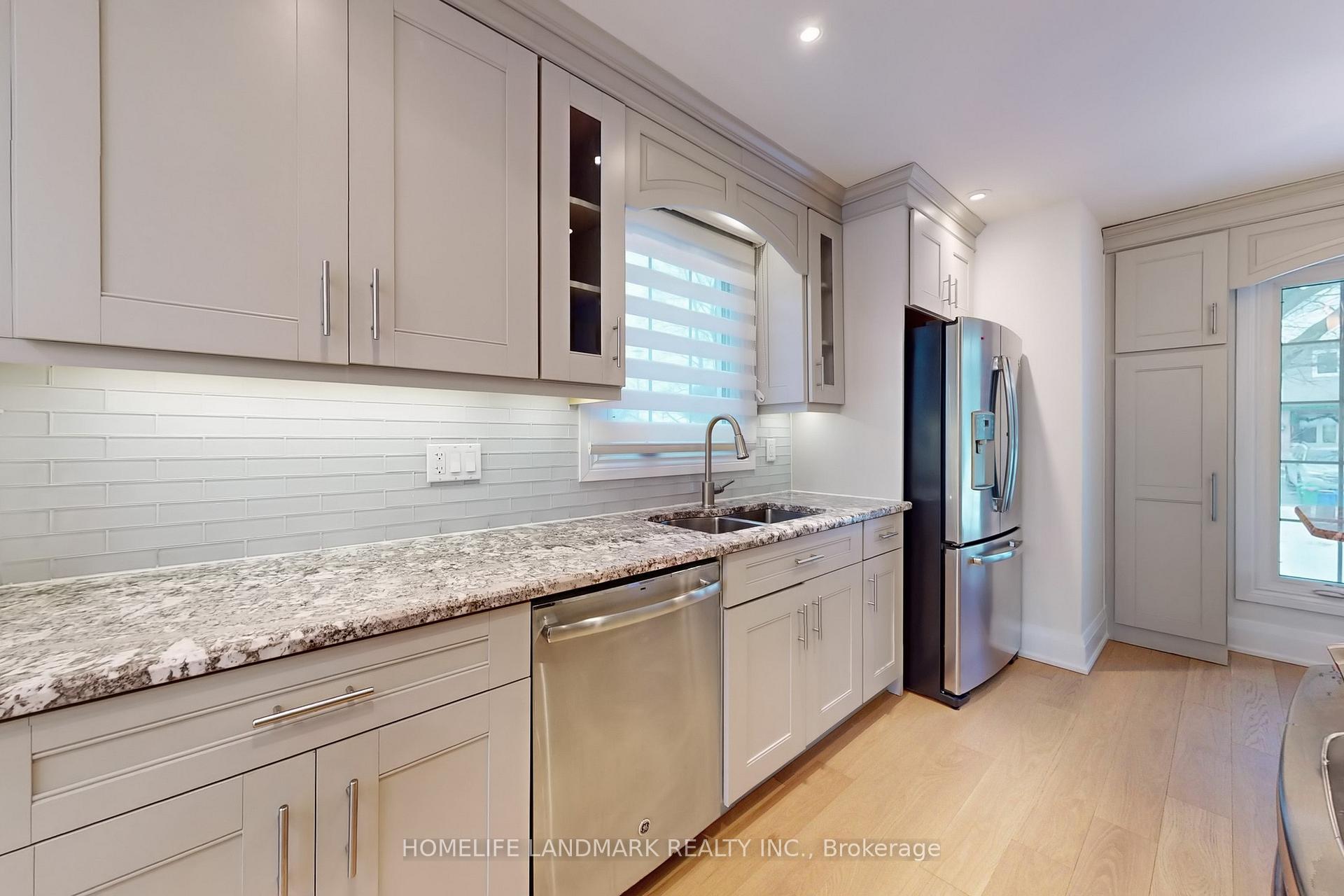 Photo 10 of 38 Corbett Crescent, Aurora, Aurora Highlands — HOMEH