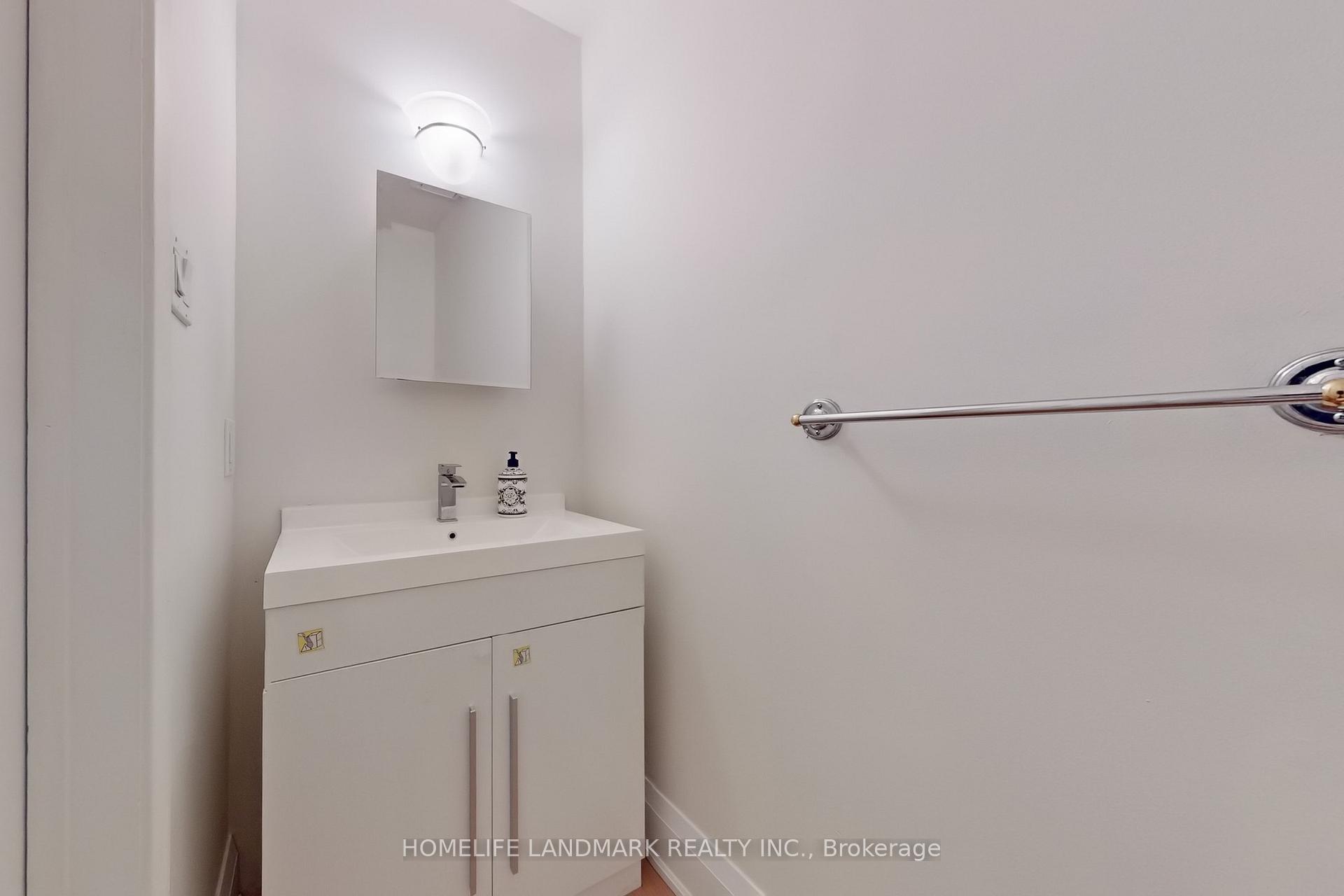 Photo 15 of 38 Corbett Crescent, Aurora, Aurora Highlands — HOMEH