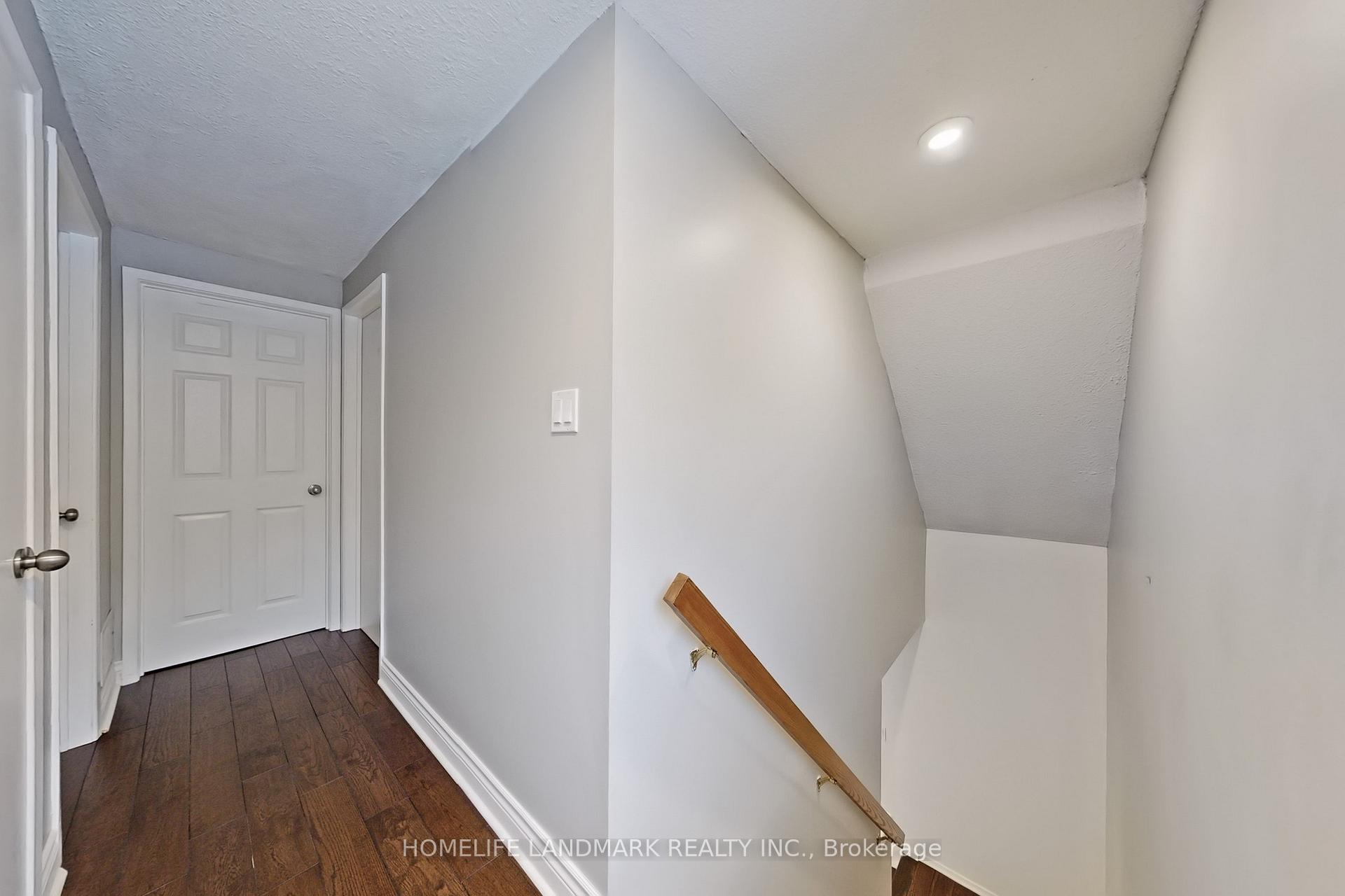 Photo 17 of 38 Corbett Crescent, Aurora, Aurora Highlands — HOMEH