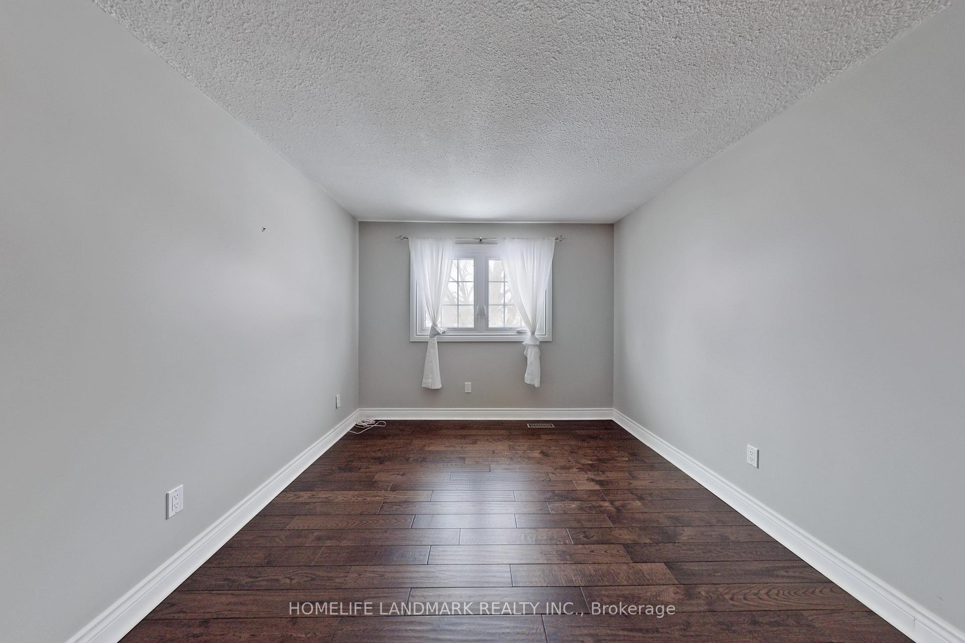 Photo 27 of 38 Corbett Crescent, Aurora, Aurora Highlands — HOMEH