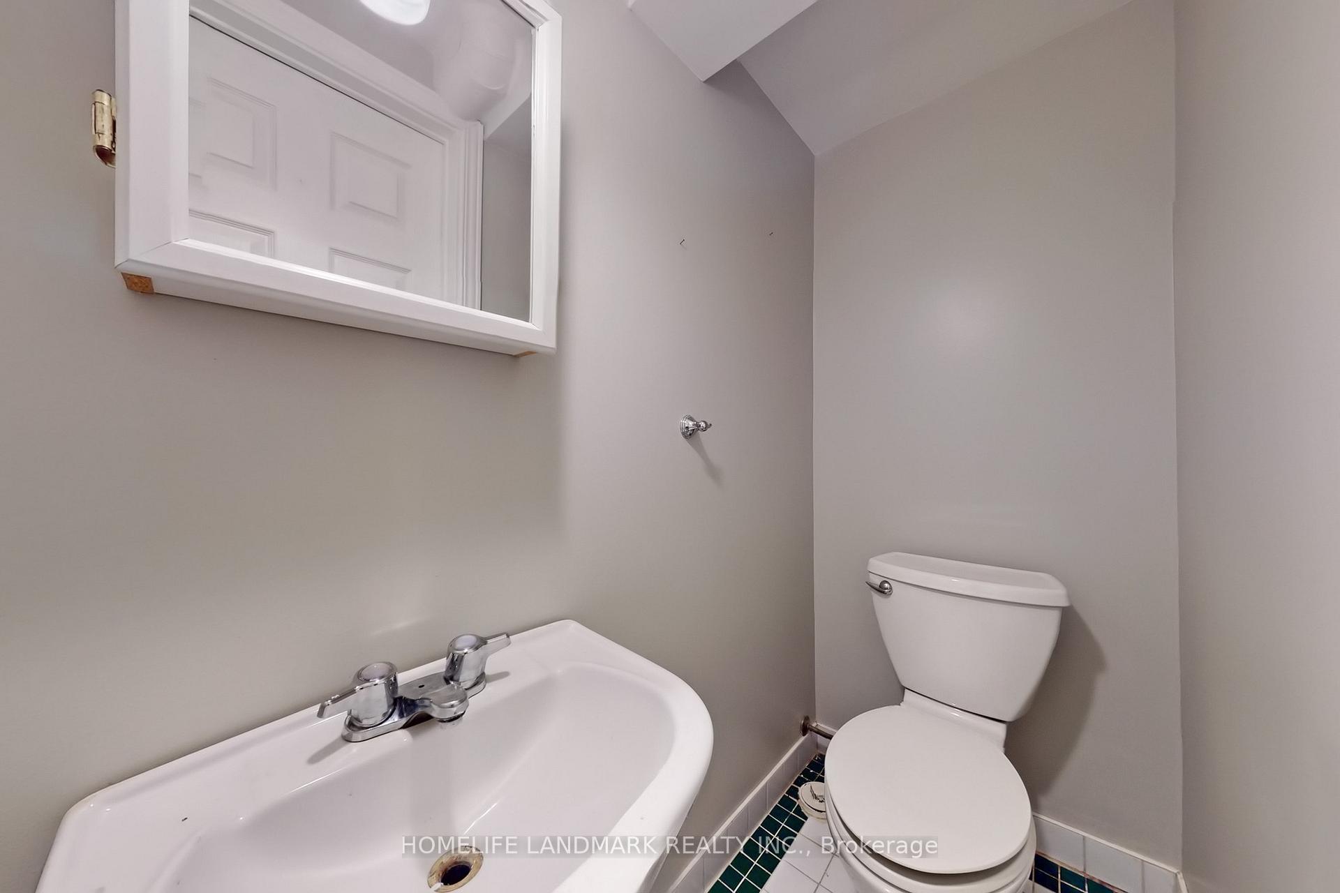 Photo 36 of 38 Corbett Crescent, Aurora, Aurora Highlands — HOMEH