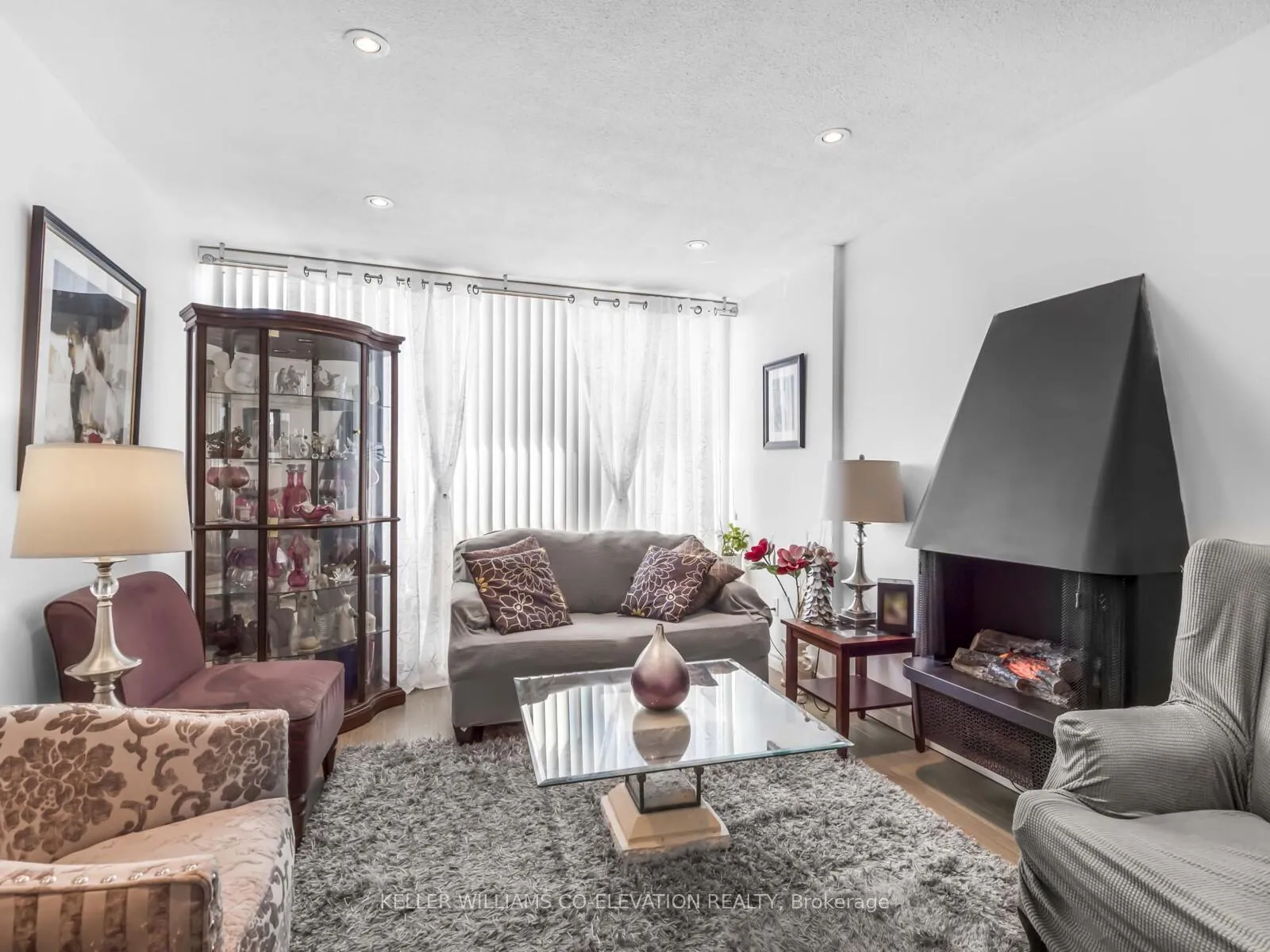 Photo 7 of Unit 2012, 60 Pavane Linkway, Toronto, Flemingdon Park — HOMEH