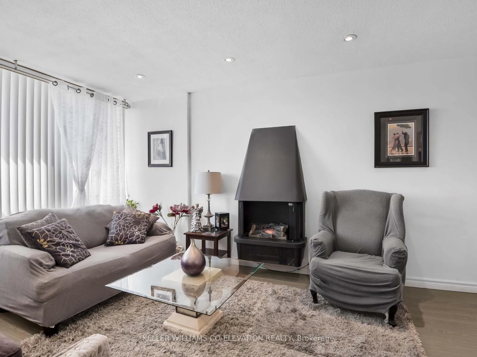 Photo 8 of Unit 2012, 60 Pavane Linkway, Toronto, Flemingdon Park — HOMEH