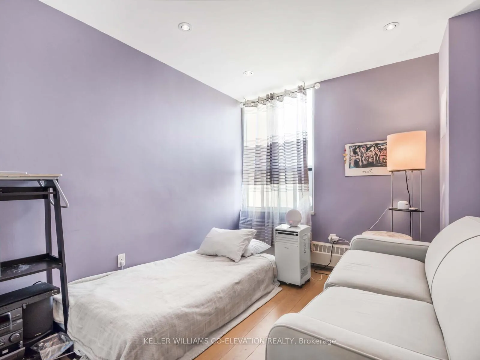 Photo 19 of Unit 2012, 60 Pavane Linkway, Toronto, Flemingdon Park — HOMEH
