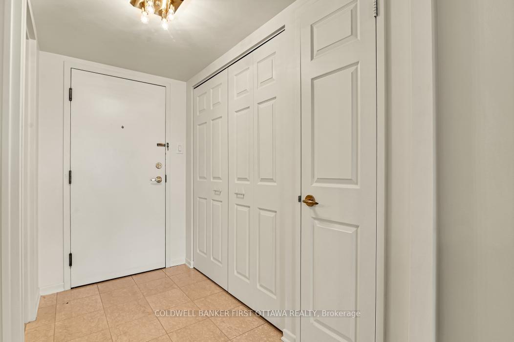 Photo 6 of Unit 1601, 1510 Riverside Drive, Ottawa, Riverview Park — HOMEH