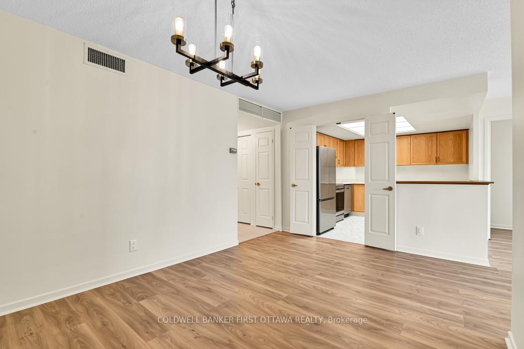 Photo 9 of Unit 1601, 1510 Riverside Drive, Ottawa, Riverview Park — HOMEH
