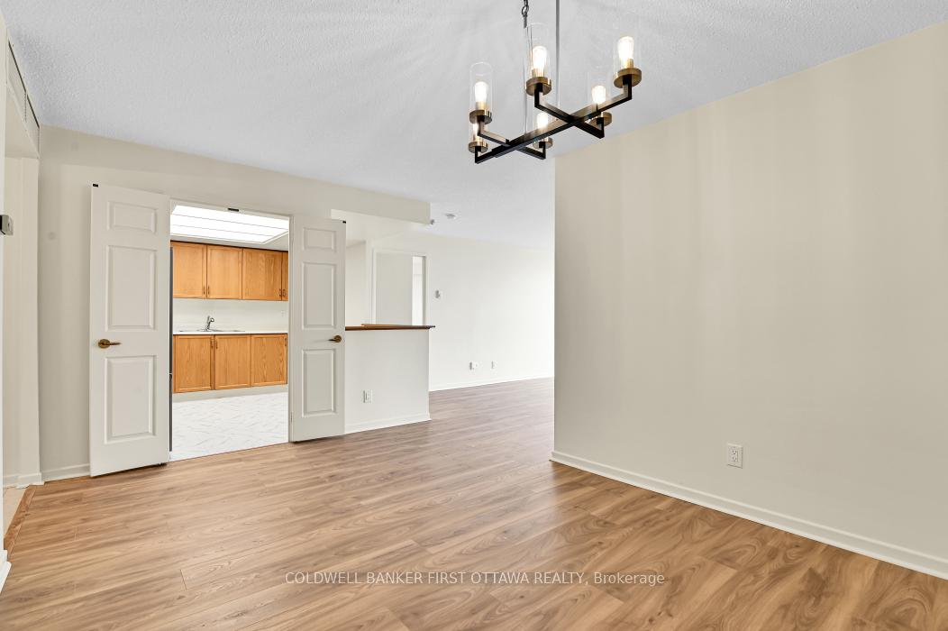 Photo 10 of Unit 1601, 1510 Riverside Drive, Ottawa, Riverview Park — HOMEH