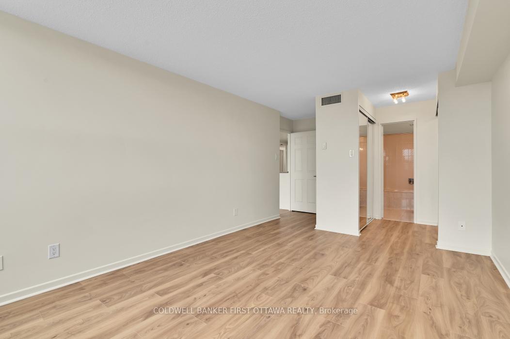 Photo 21 of Unit 1601, 1510 Riverside Drive, Ottawa, Riverview Park — HOMEH