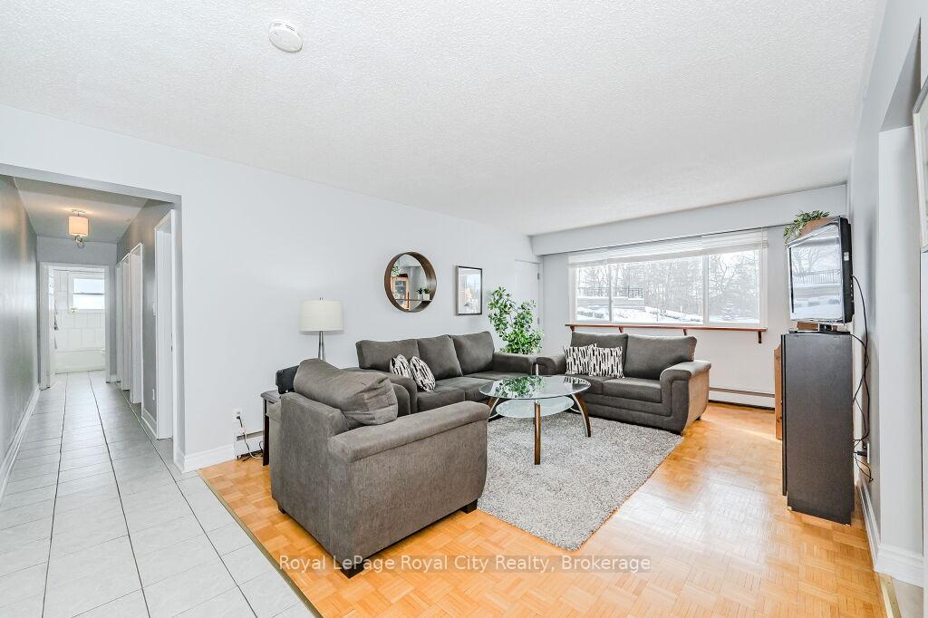 Photo 3 of Unit 107, 1 Sunnylea Crescent, Guelph, General Hospital — HOMEH