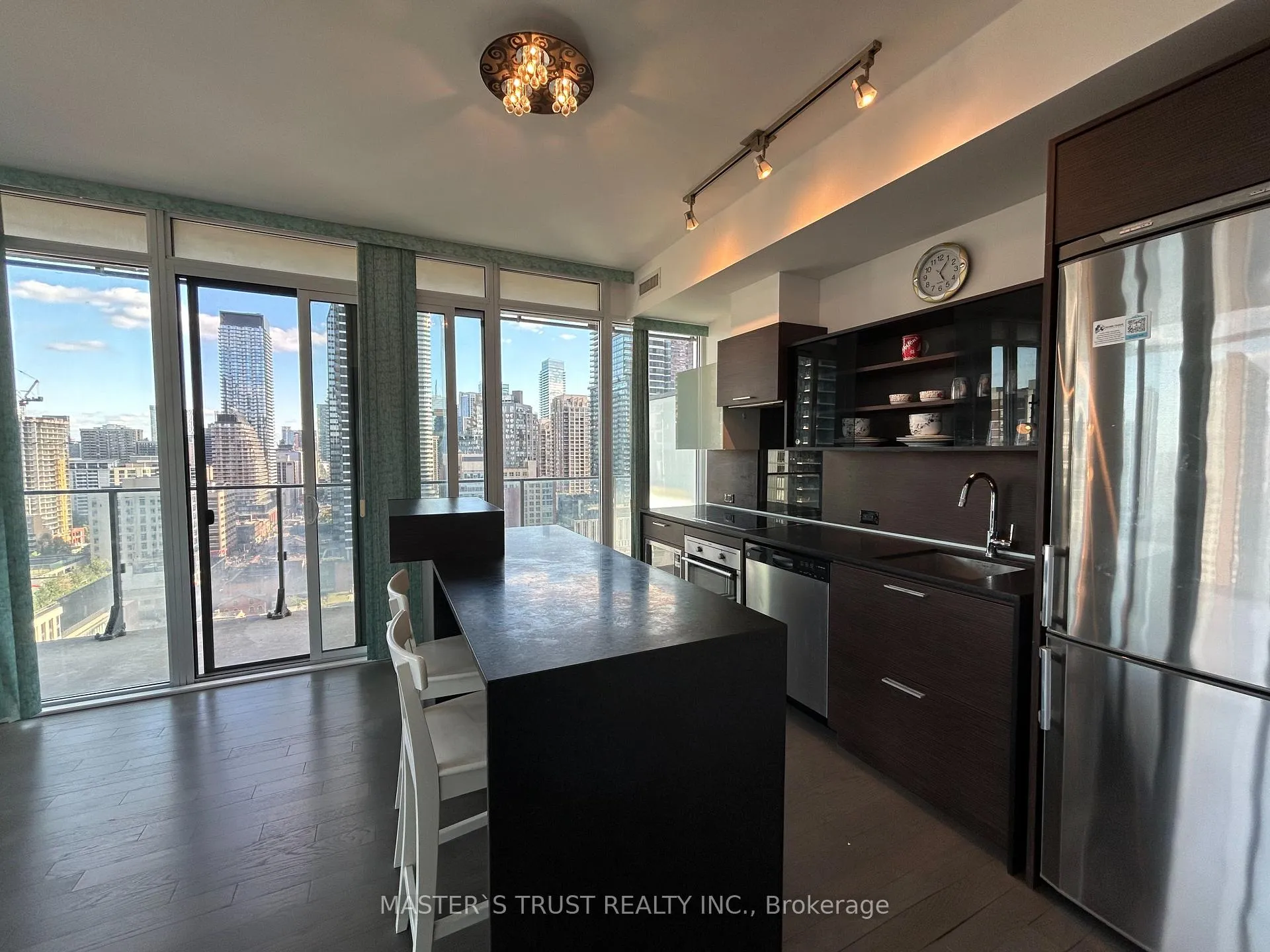Photo 7 of Unit 1702, 75 St Nicholas Street, Toronto, Bay Street Corridor — HOMEH
