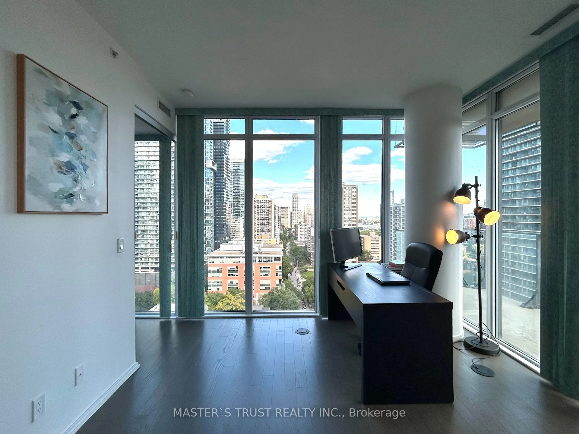 Photo 9 of Unit 1702, 75 St Nicholas Street, Toronto, Bay Street Corridor — HOMEH