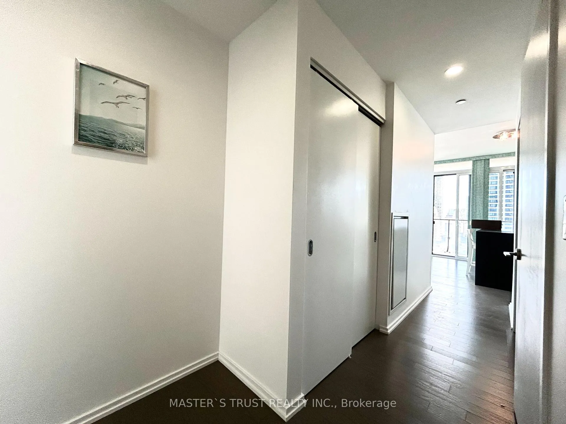 Photo 10 of Unit 1702, 75 St Nicholas Street, Toronto, Bay Street Corridor — HOMEH