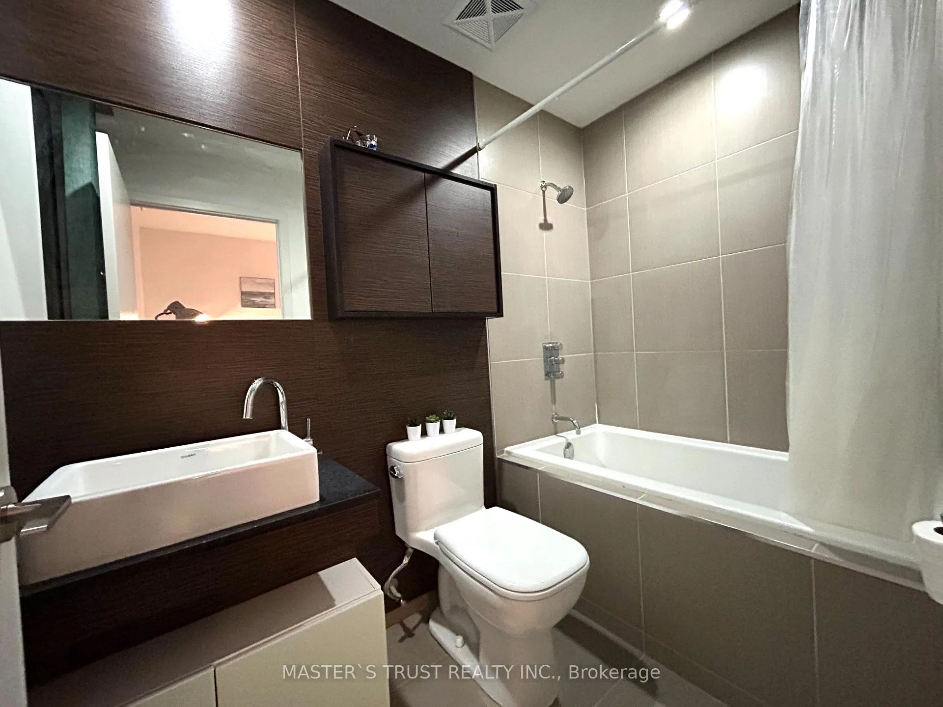 Photo 17 of Unit 1702, 75 St Nicholas Street, Toronto, Bay Street Corridor — HOMEH