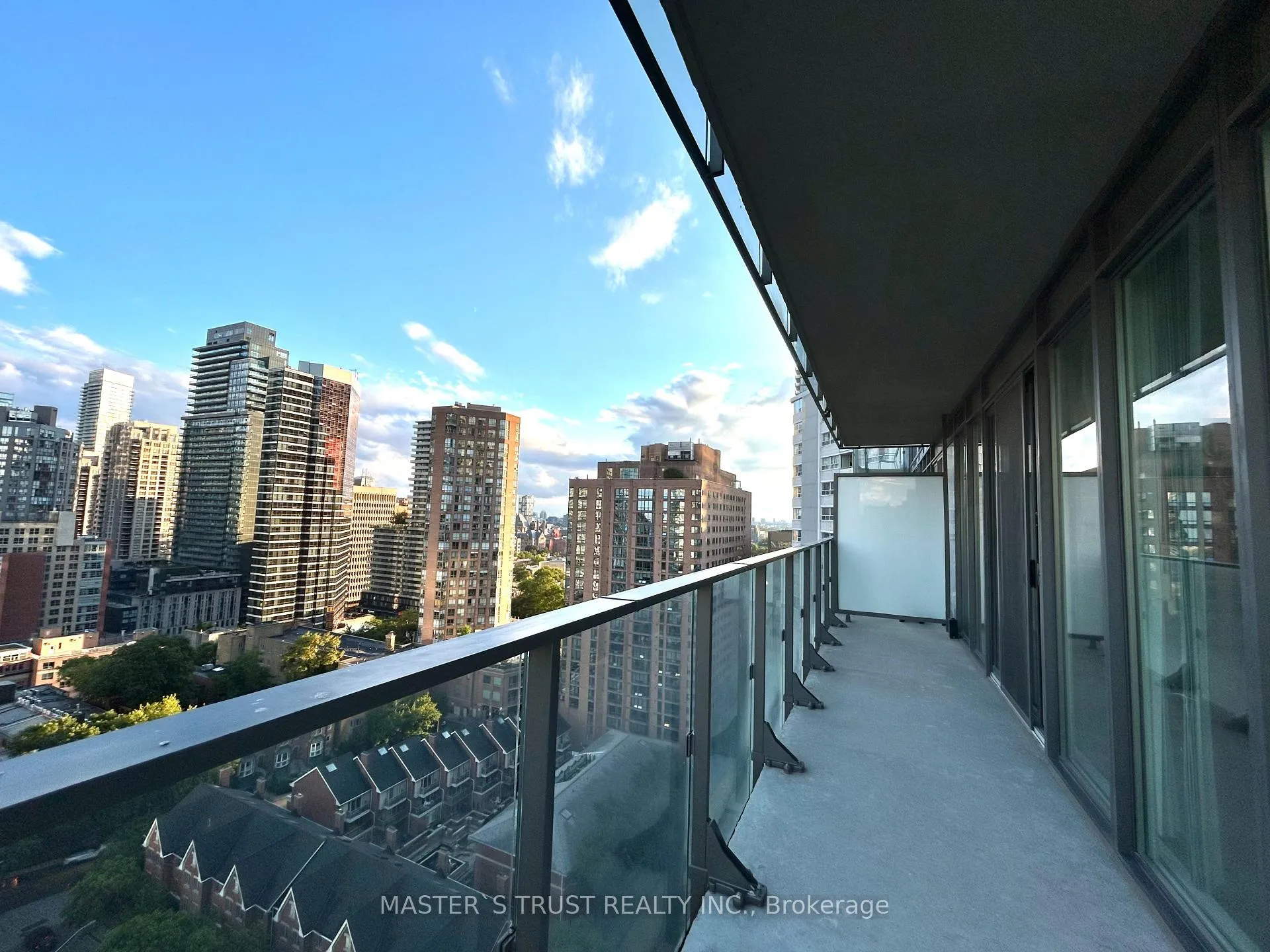 Photo 24 of Unit 1702, 75 St Nicholas Street, Toronto, Bay Street Corridor — HOMEH