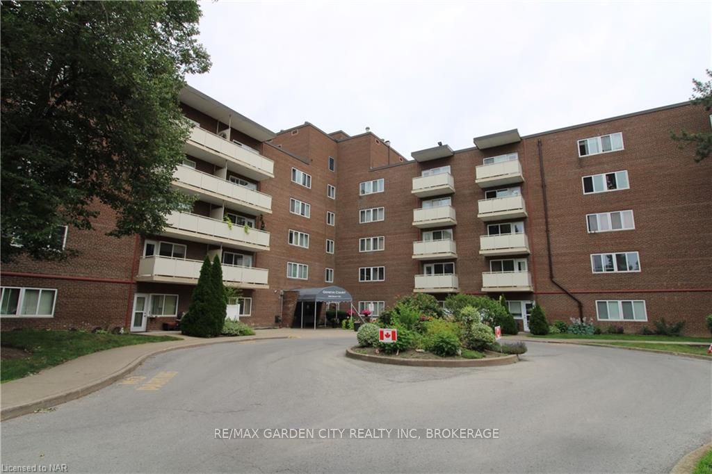 Front of Unit 401, 198 Scott Street