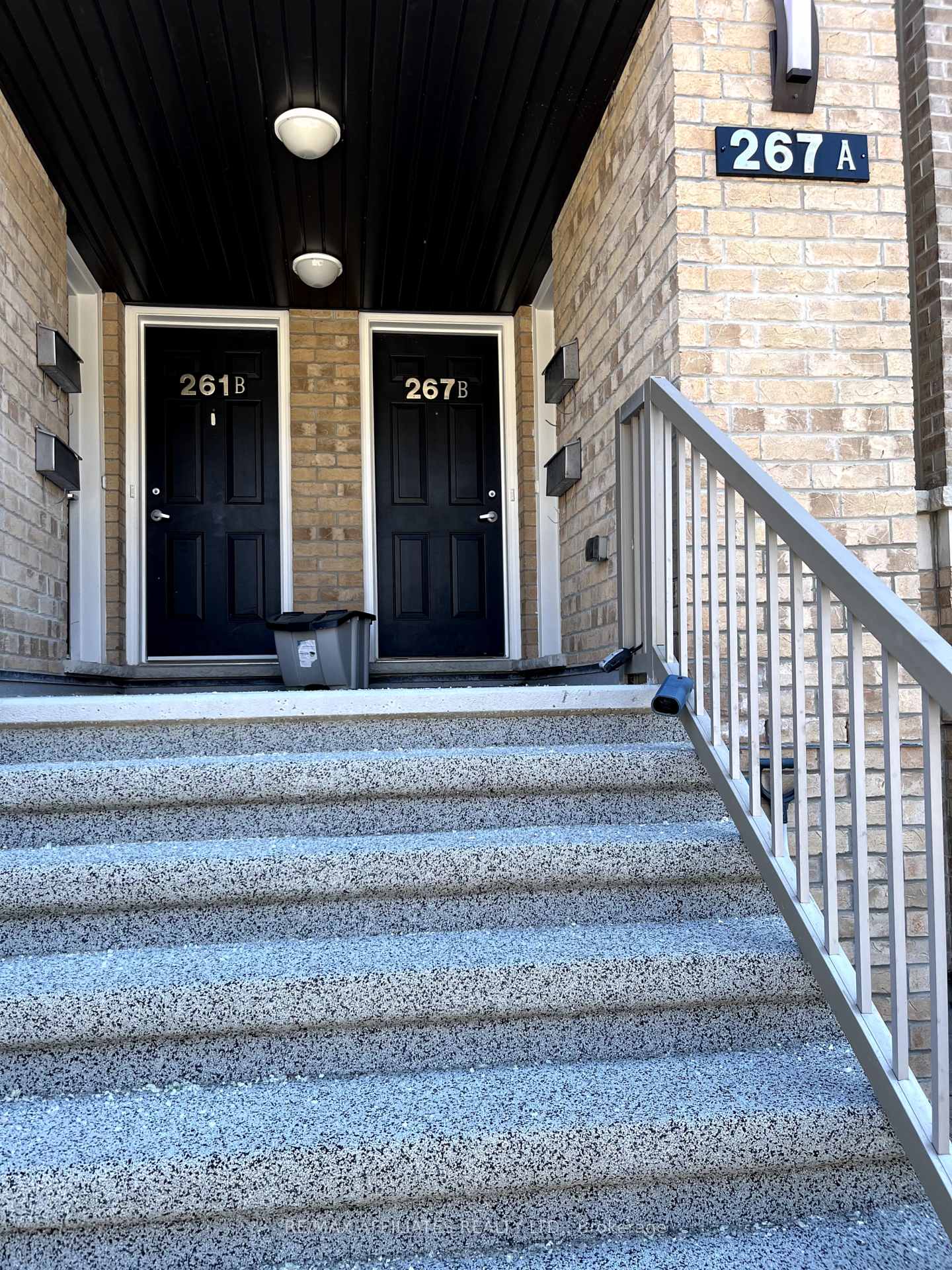 Photo 3 of Unit B, 267 Titanium Private, Ottawa, Convent Glen North — HOMEH
