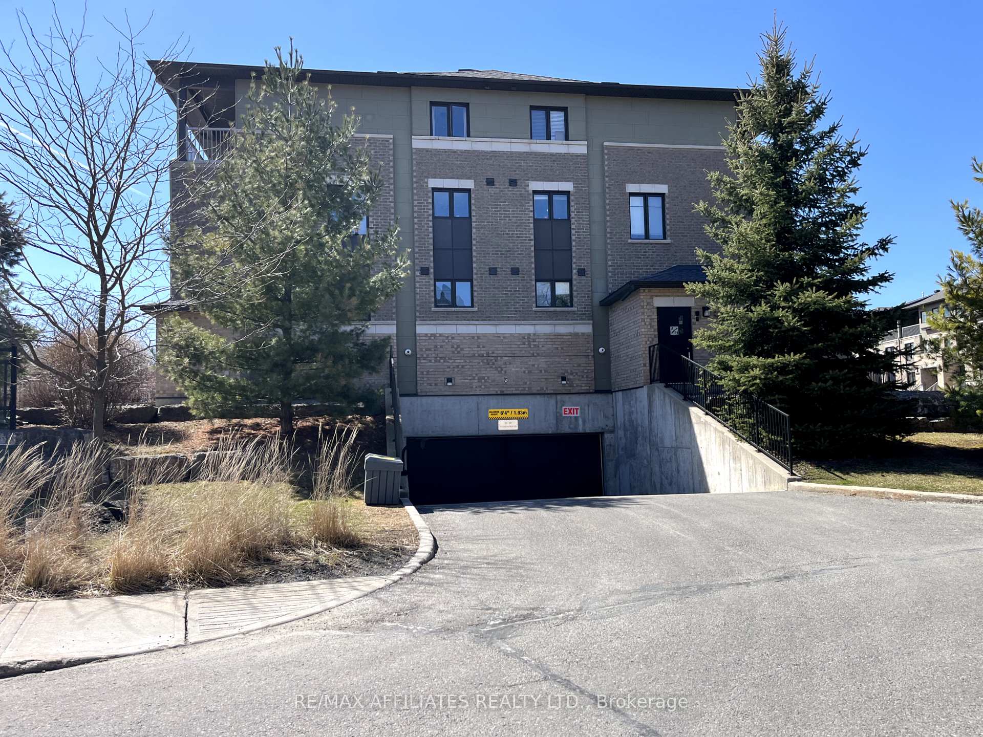 Photo 25 of Unit B, 267 Titanium Private, Ottawa, Convent Glen North — HOMEH