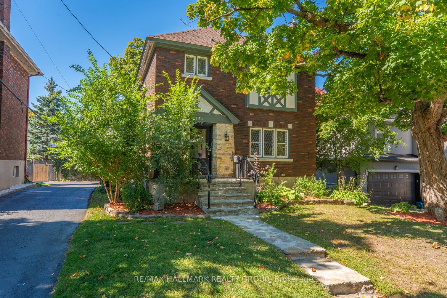 Front of 242 Harmer Avenue S
