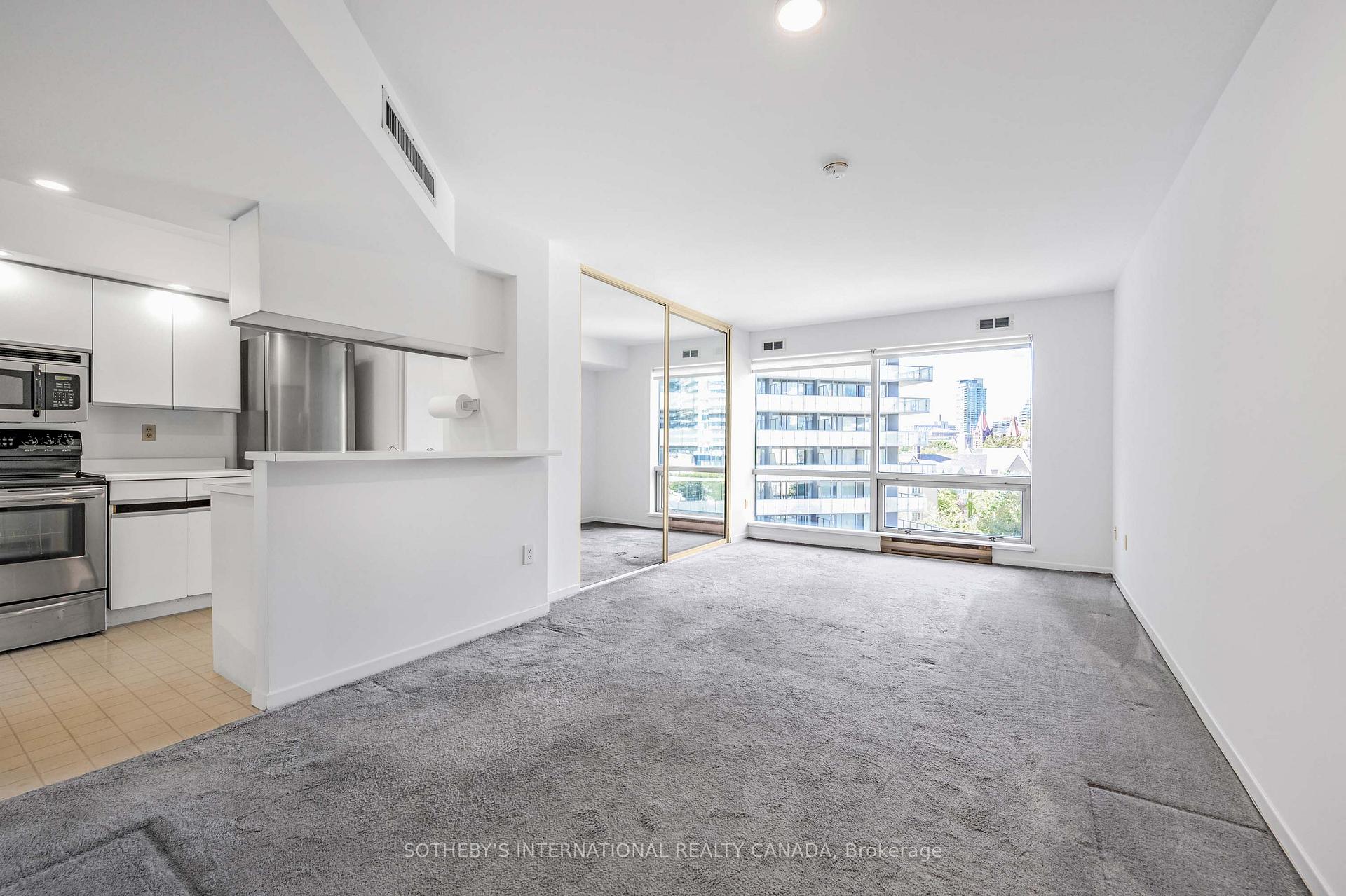Photo 7 of Unit 716, 1001 Bay Street, Toronto, Bay Street Corridor — HOMEH