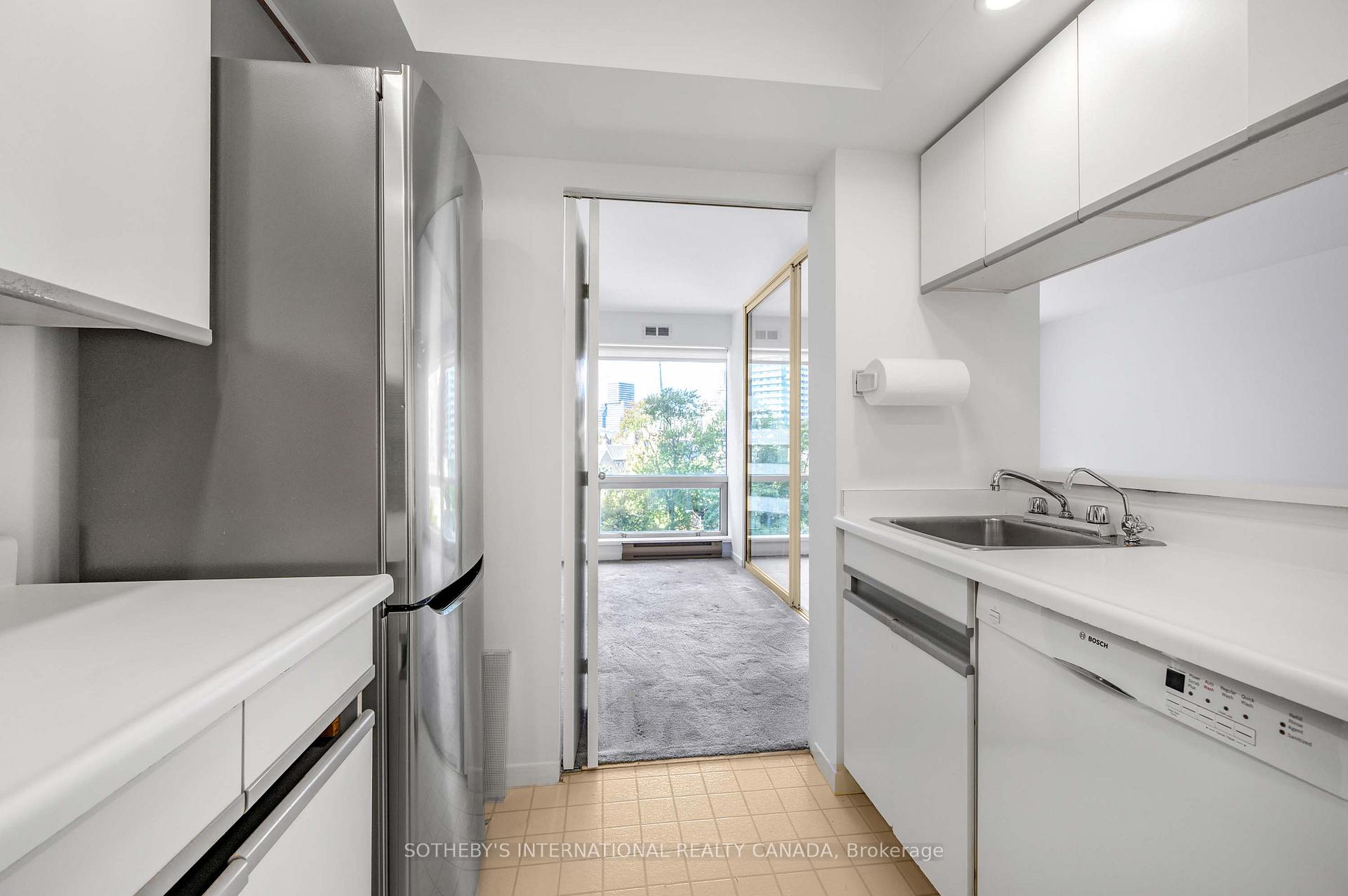 Photo 15 of Unit 716, 1001 Bay Street, Toronto, Bay Street Corridor — HOMEH